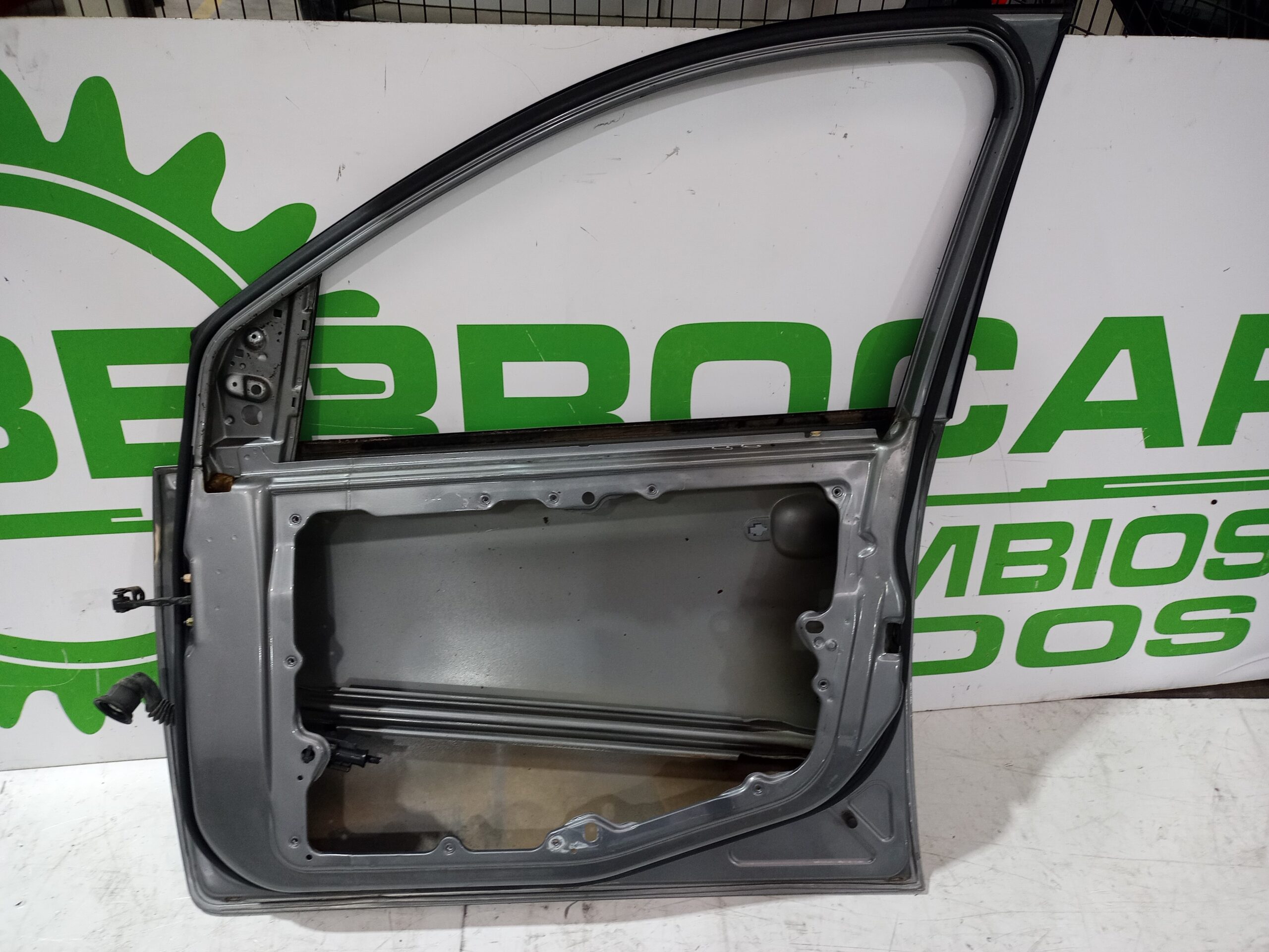 puerta_delantera_derecha_1692523_ford_fiesta_cbk_fun