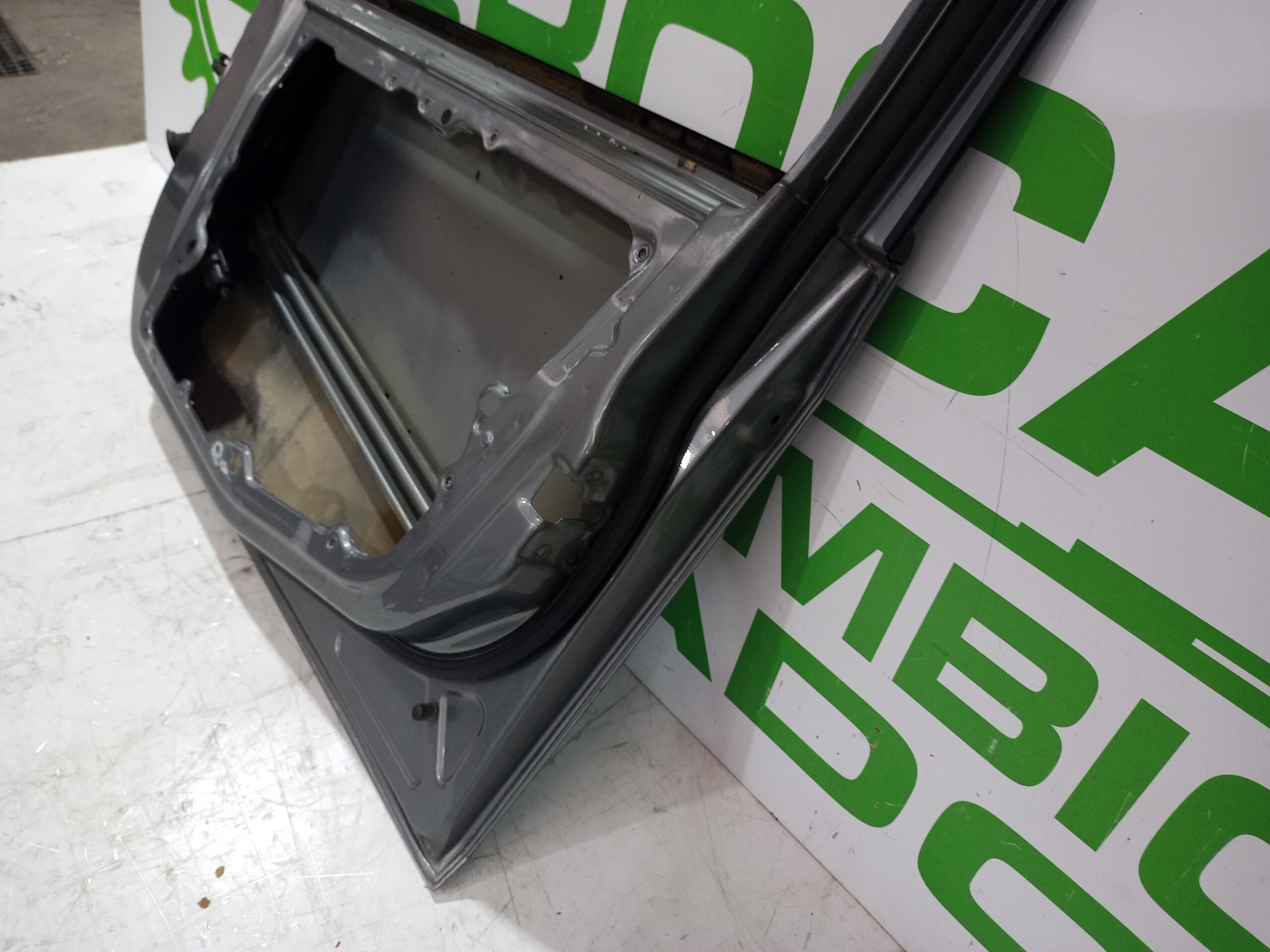 puerta_delantera_derecha_1692523_ford_fiesta_cbk_fun