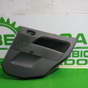 guarnecido_puerta_trasera_derecha_1311374_ford_fiesta_cbk_fun