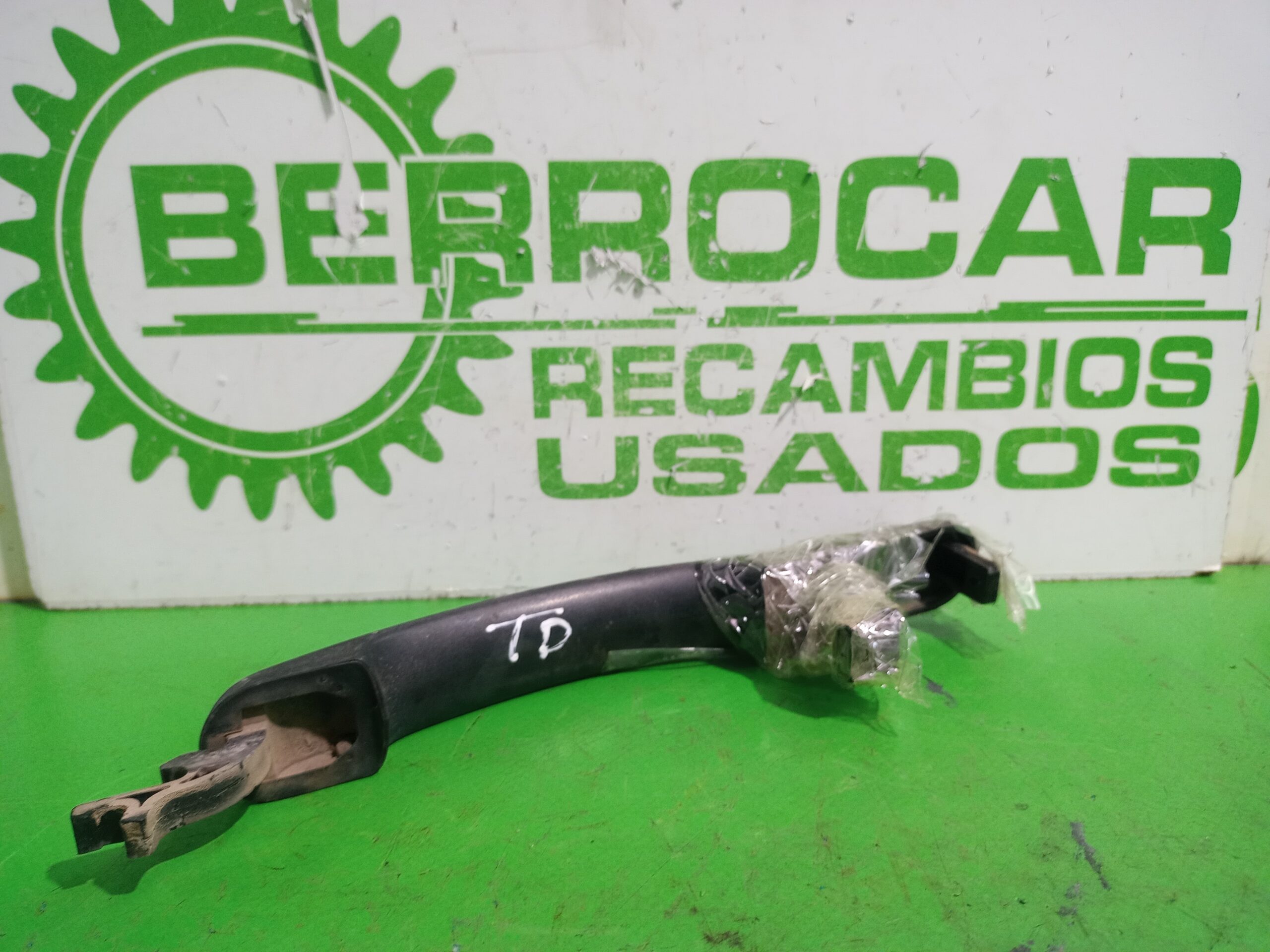 maneta_exterior_trasera_derecha_1521631_ford_fiesta_cbk_fun