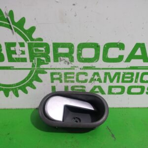 maneta_interior_delantera_derecha_1220157_ford_fiesta_cbk_fun