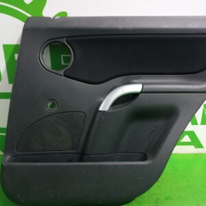 guarnecido_puerta_trasera_derecha_96380497_citr_n_c3_1_4_hdi_sx