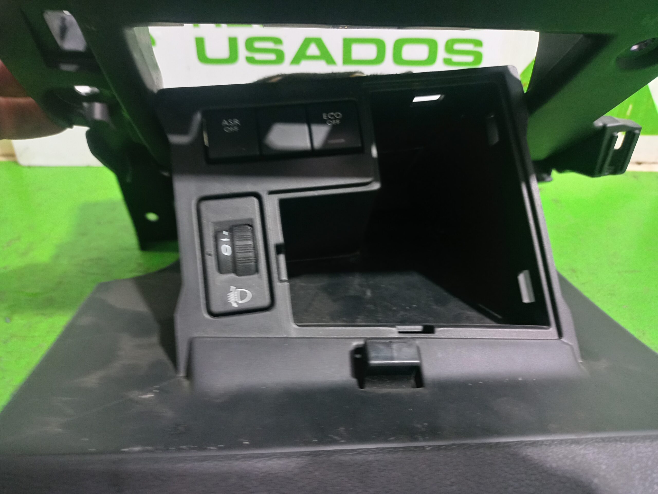 guantera_9686447777_peugeot_508_active