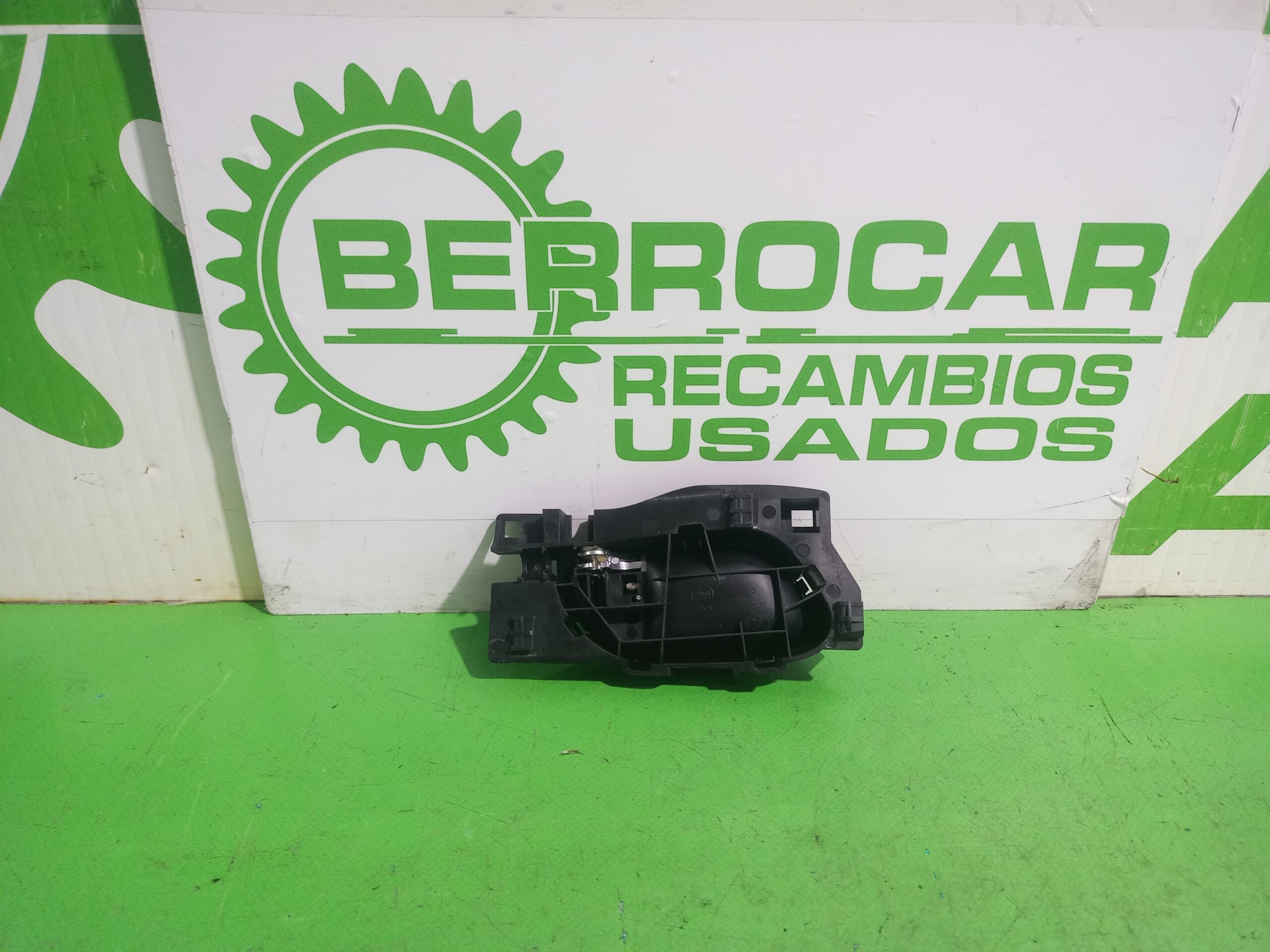 maneta_interior_delantera_izquierda_9660525480_peugeot_508_active