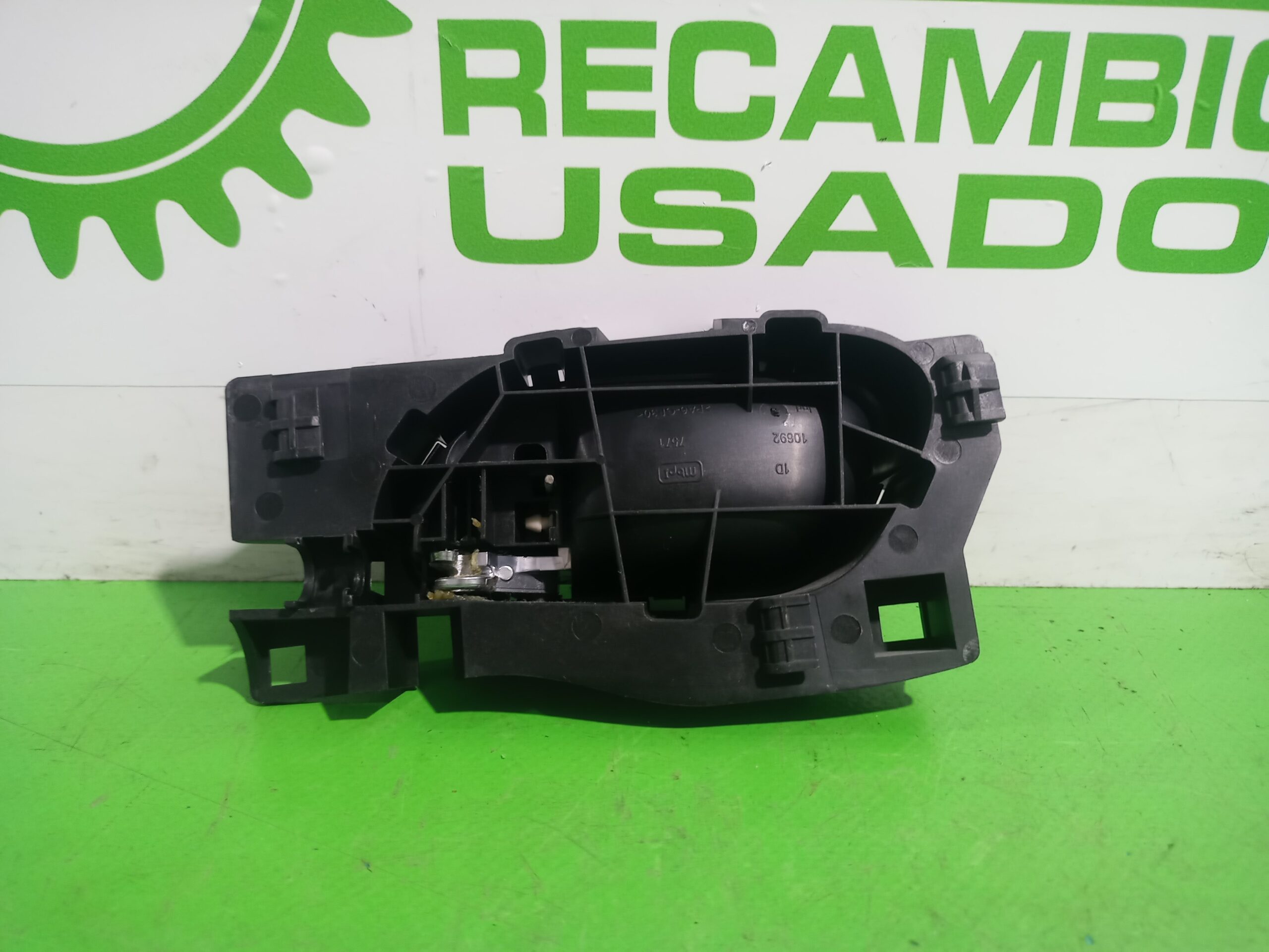 maneta_interior_trasera_derecha_9660525380_peugeot_508_active