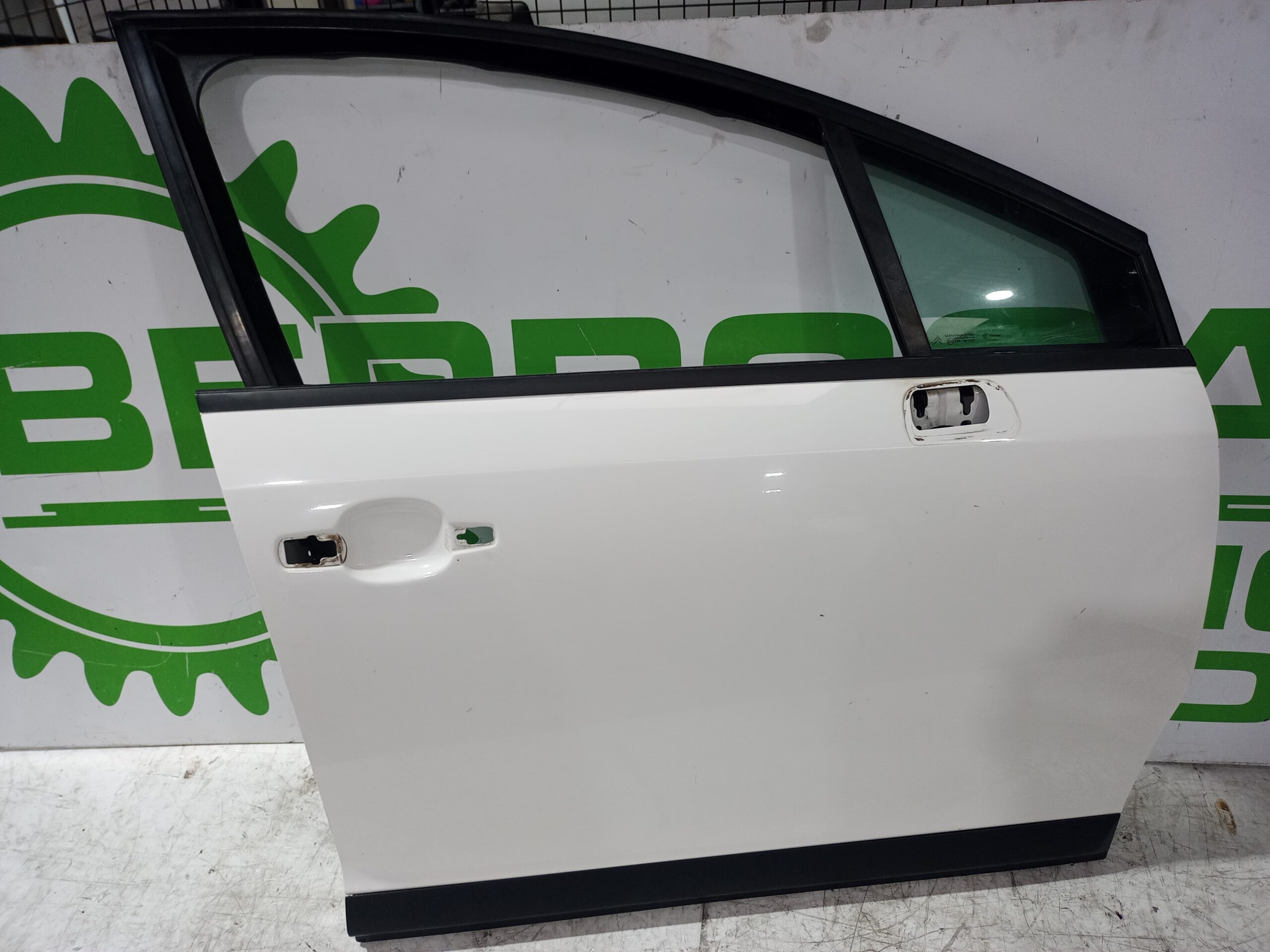 puerta_delantera_derecha_9004w4_citr_n_c4_berlina_collection