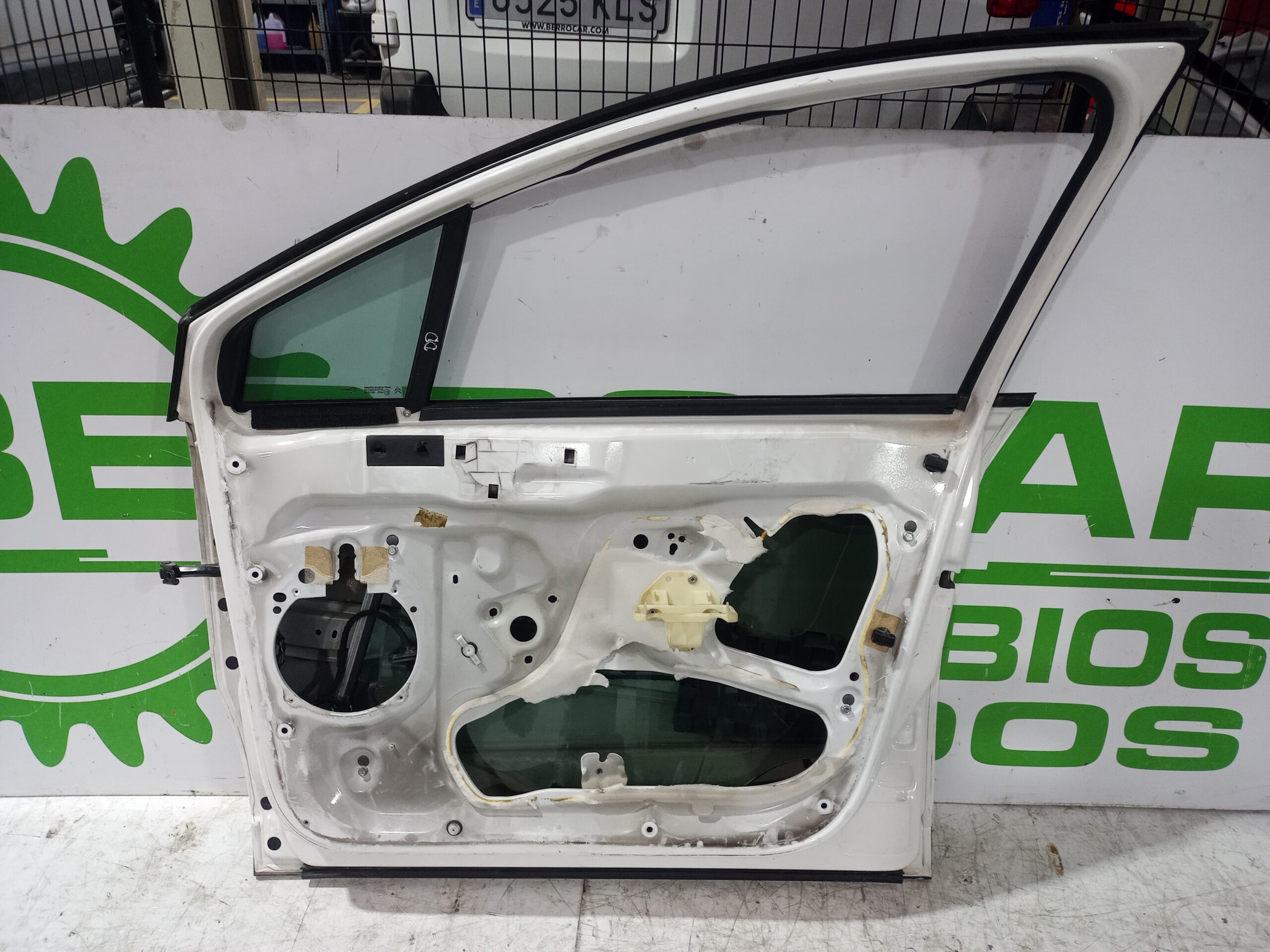 puerta_delantera_derecha_9004w4_citr_n_c4_berlina_collection