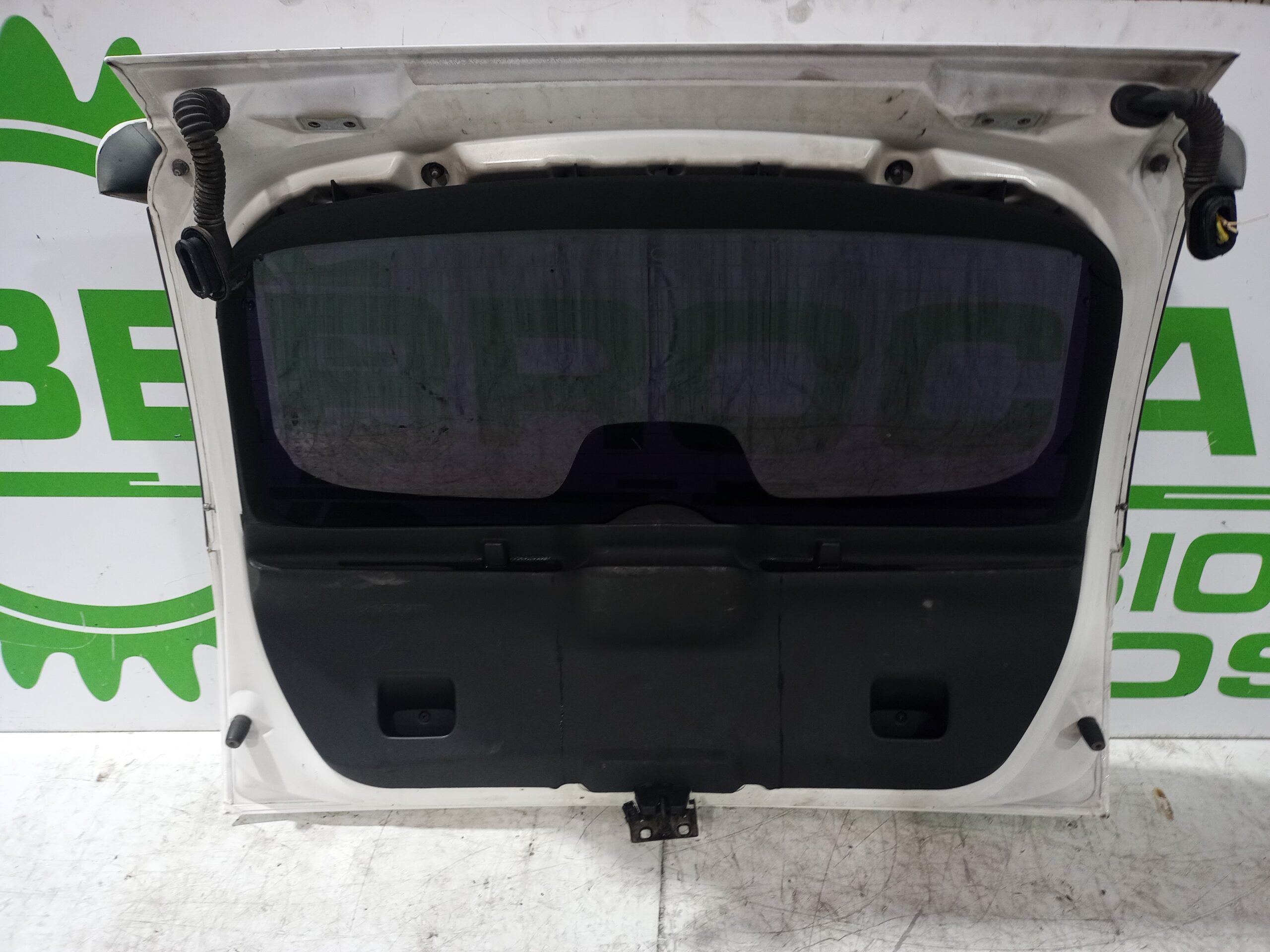 porton_trasero_8701t9_cristal_de_regalo_citr_n_c4_berlina_collection