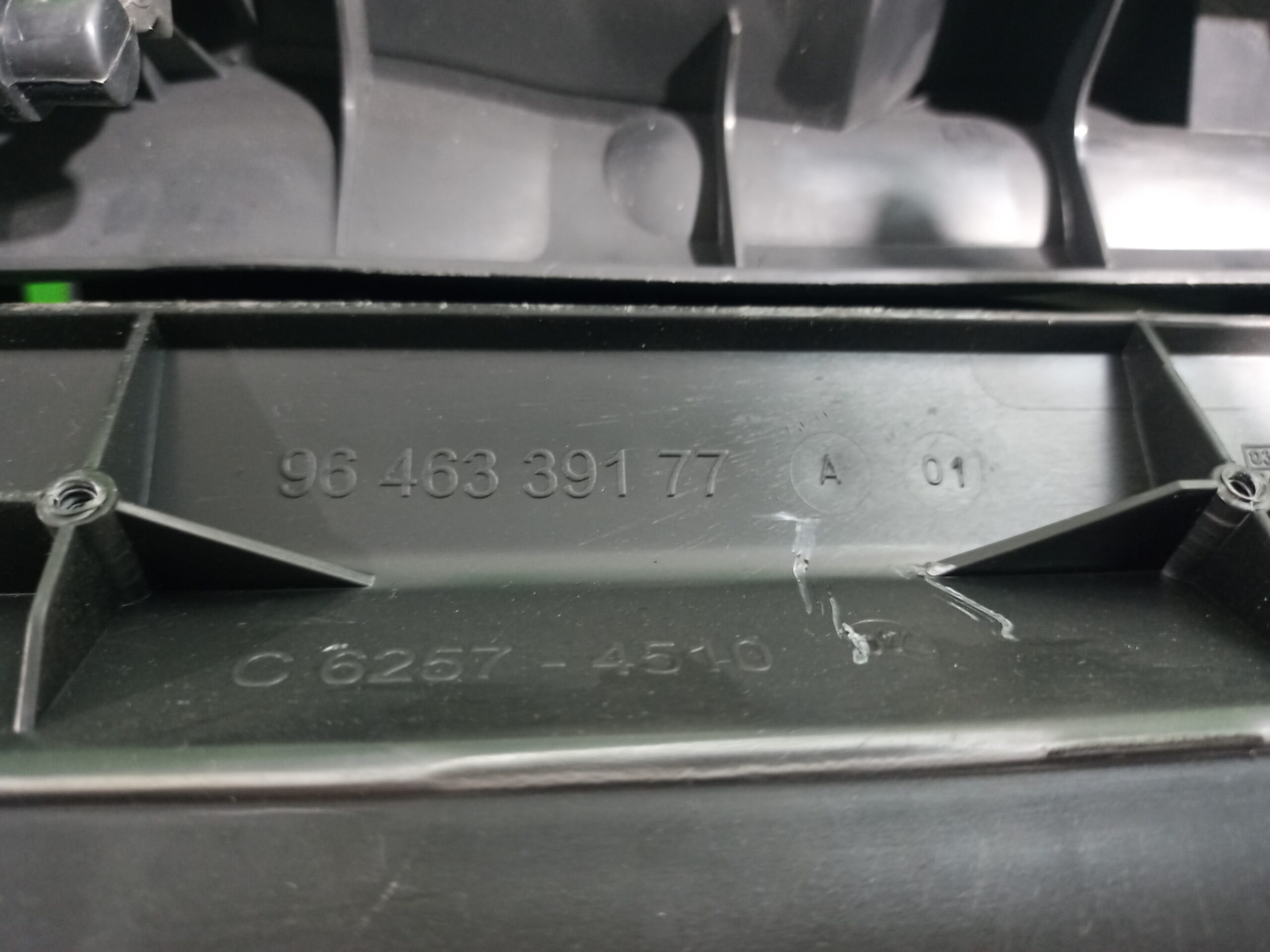 guantera_9646339177_citr_n_c4_berlina_collection