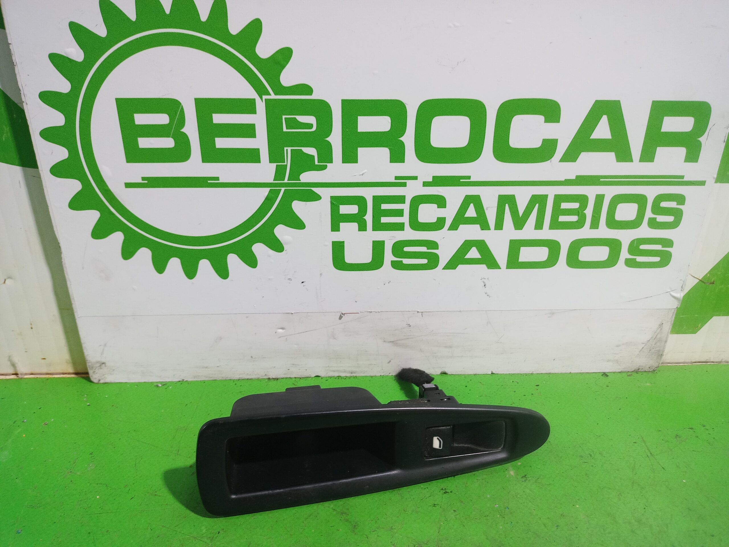 mando_elevalunas_trasero_derecho_965091277_citr_n_c4_berlina_collection