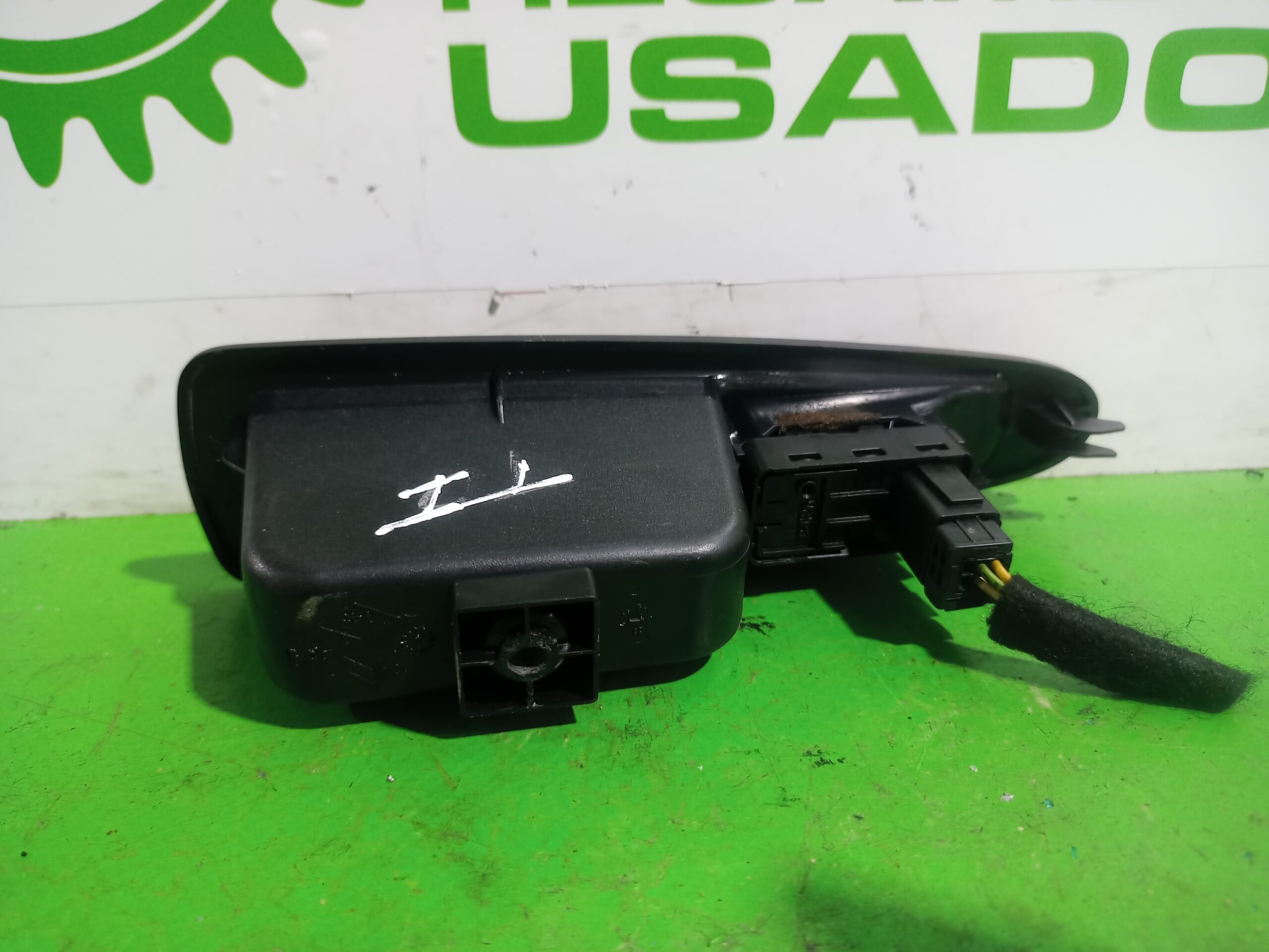 mando_elevalunas_trasero_derecho_965091277_citr_n_c4_berlina_collection