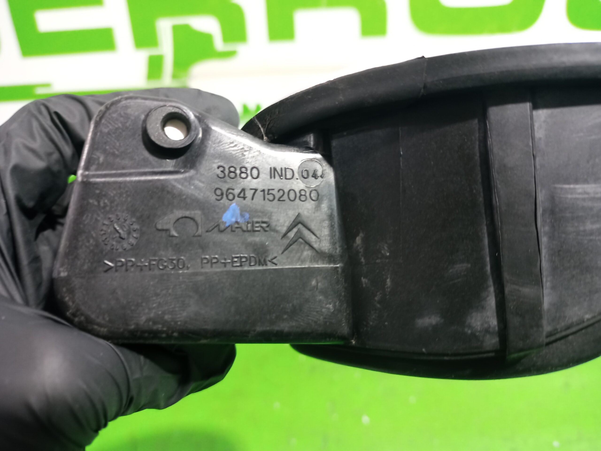 tapa_exterior_combustible_9647152080_citr_n_c4_berlina_collection