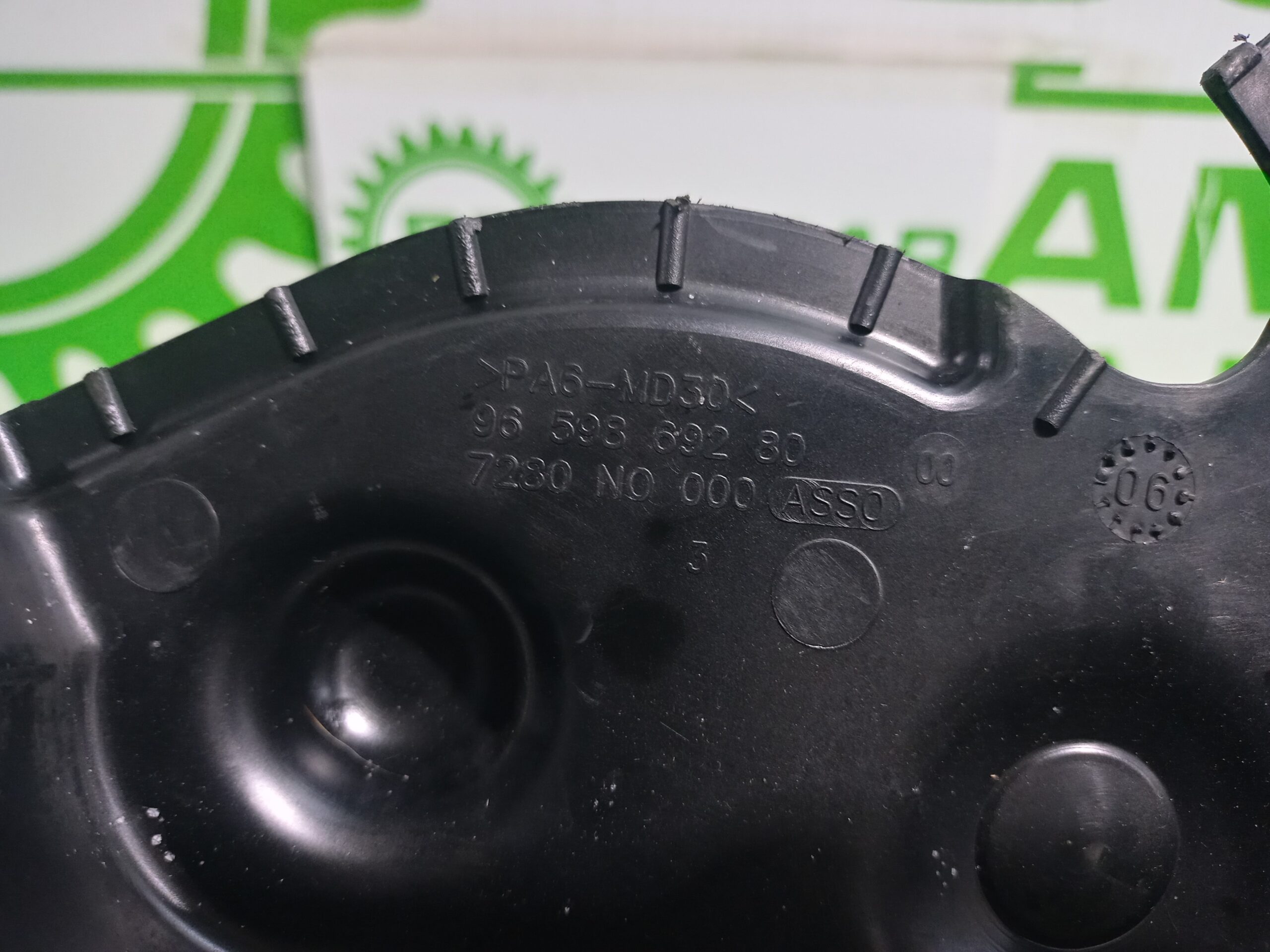 tapa_distribucion_9659869280_citr_n_c4_berlina_collection