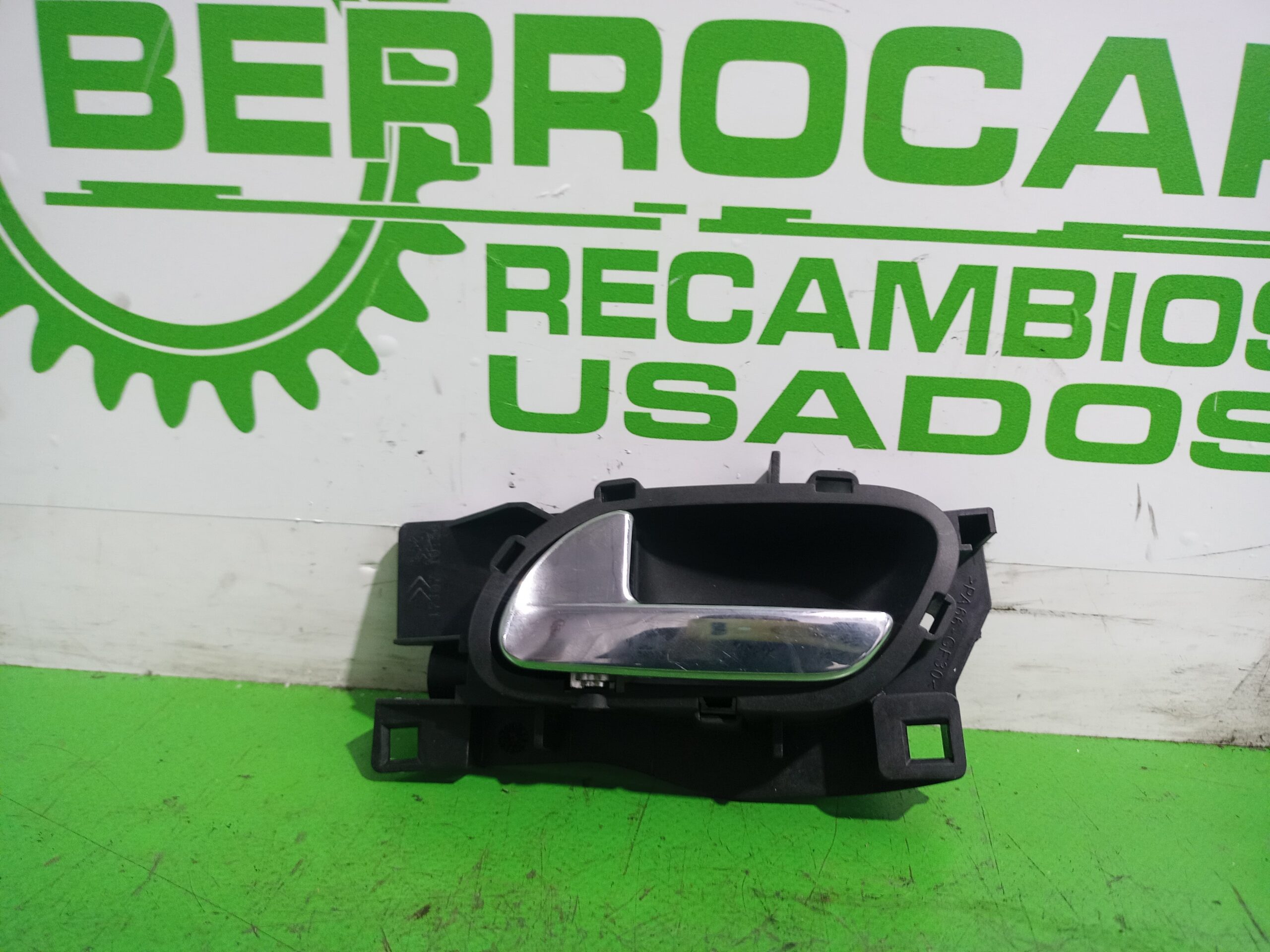 maneta_interior_delantera_izquierda_9143j9_citr_n_c4_berlina_collection