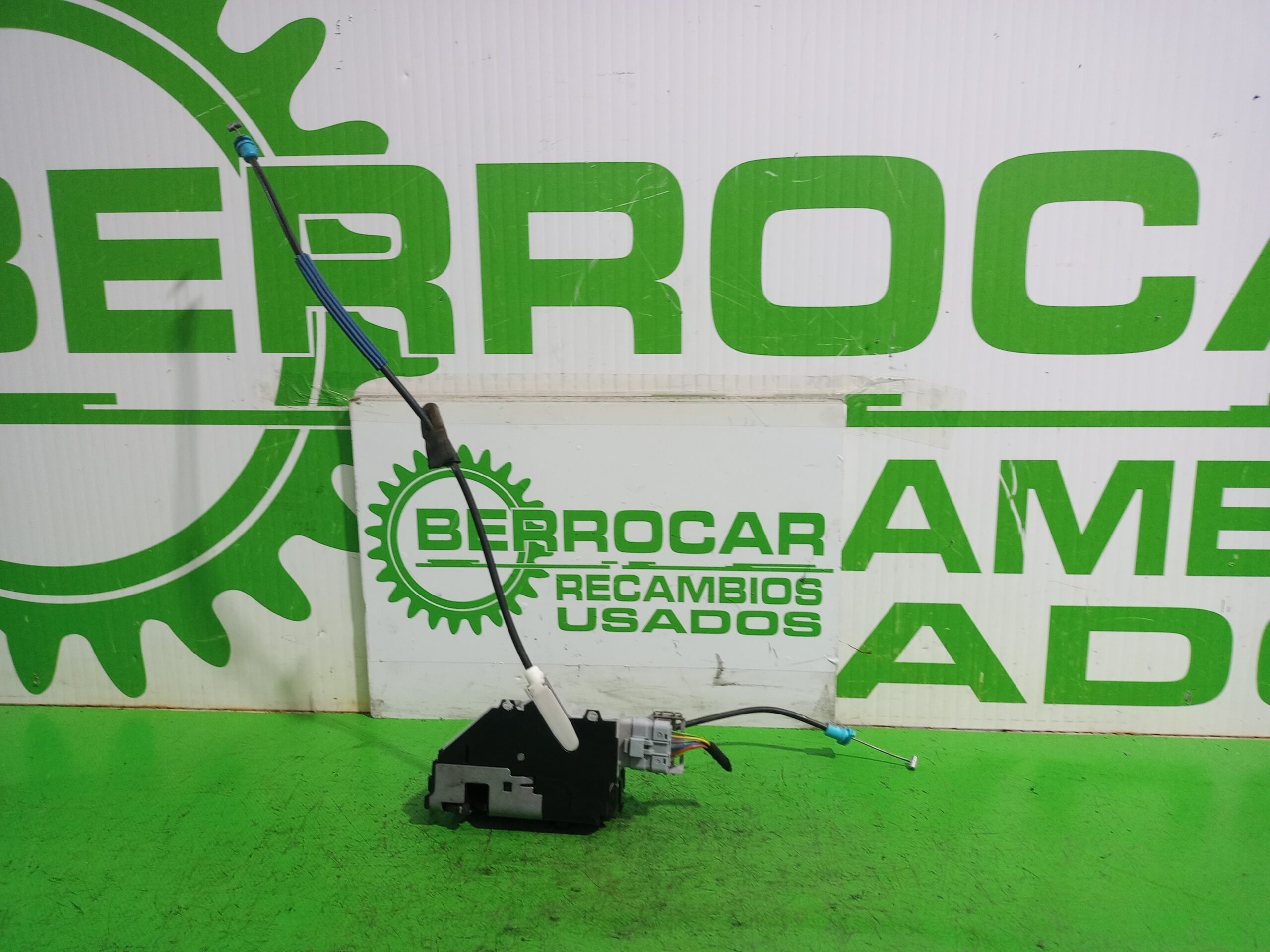 cerradura_puerta_delantera_izquierda_9681337180_citr_n_c4_berlina_collection