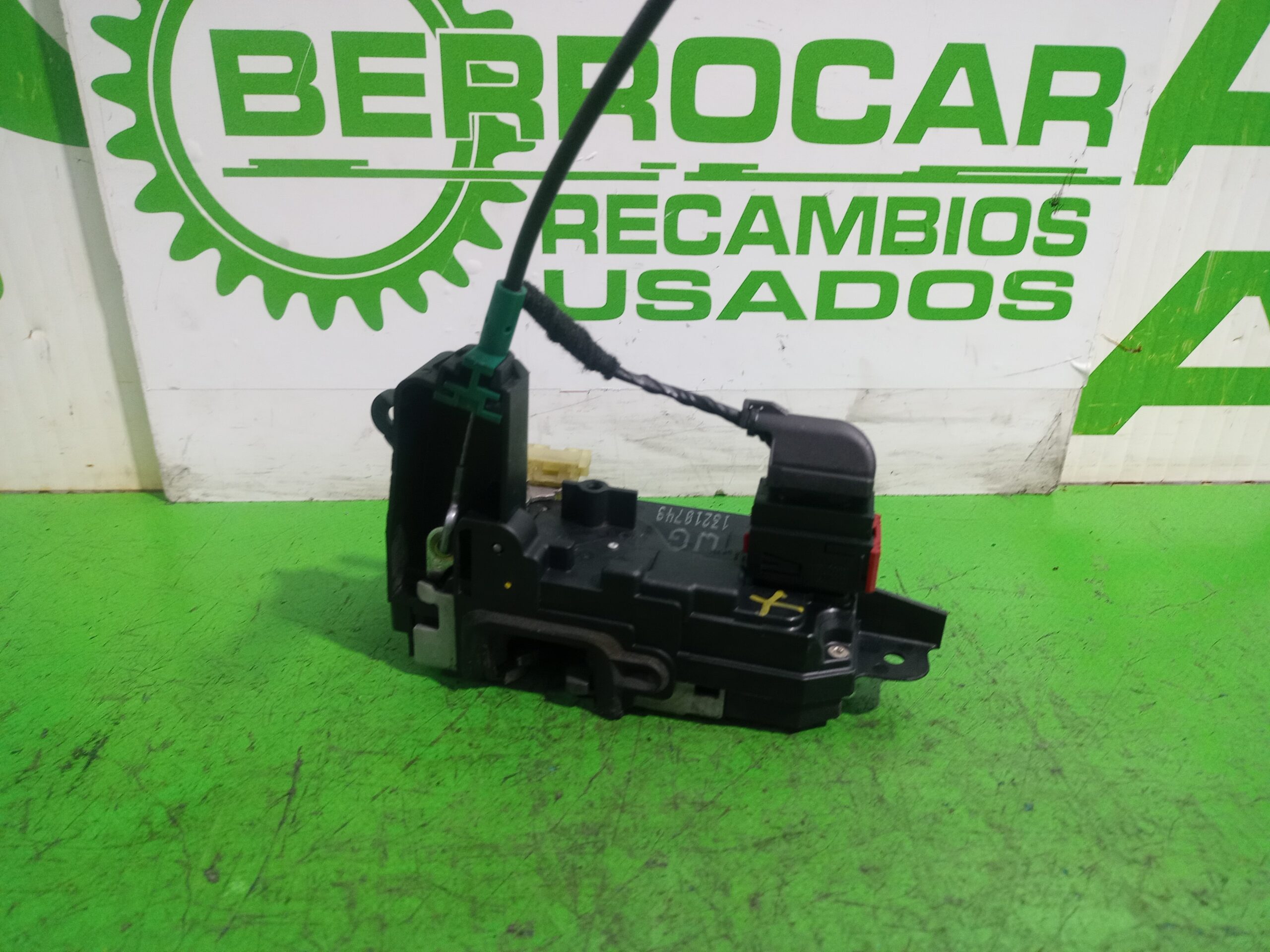 cerradura_puerta_delantera_derecha_13210749_opel_zafira_b_1_9_cdti