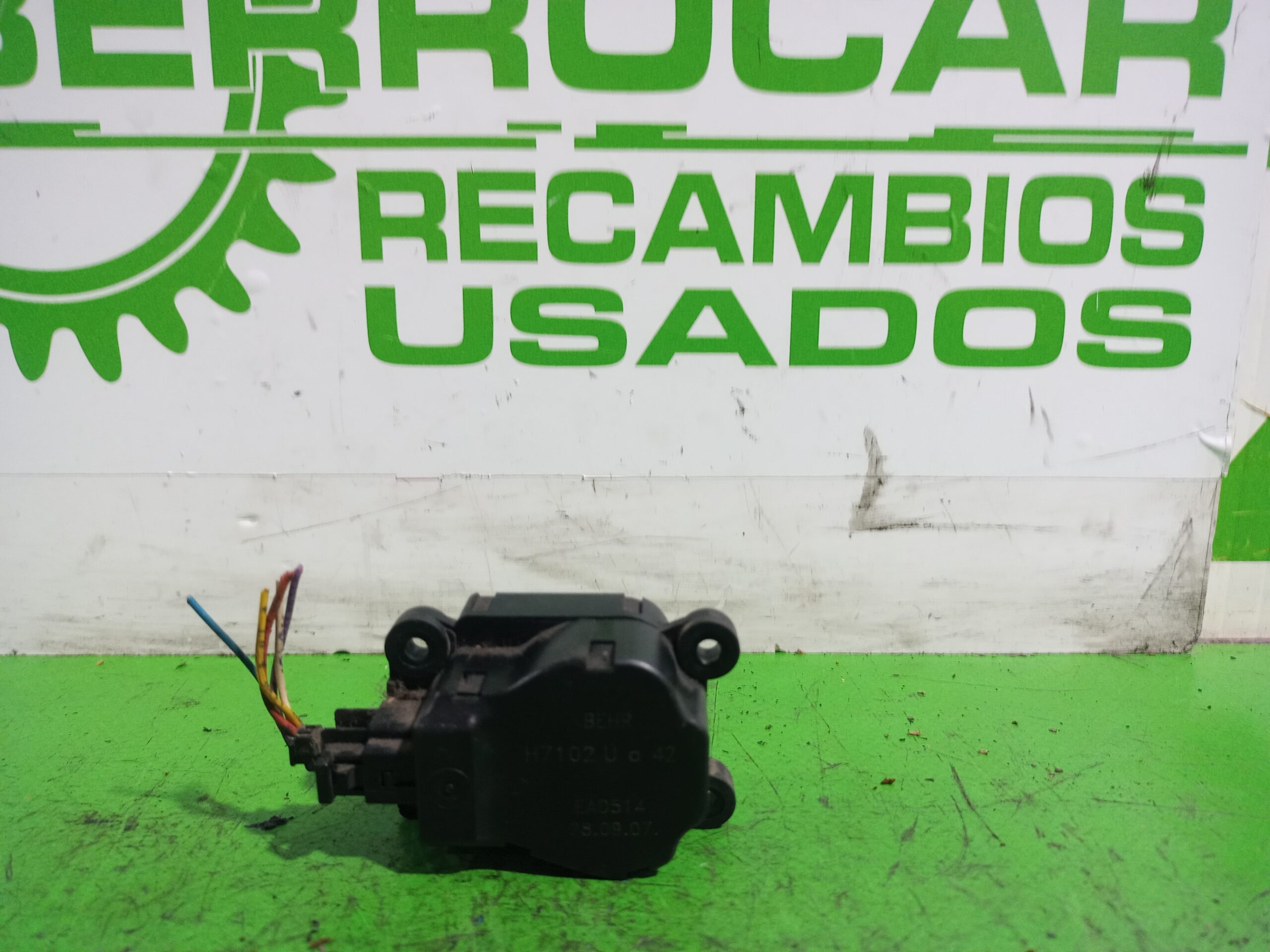 motor_apertura_trampilla_h7102_opel_zafira_b_1_9_cdti