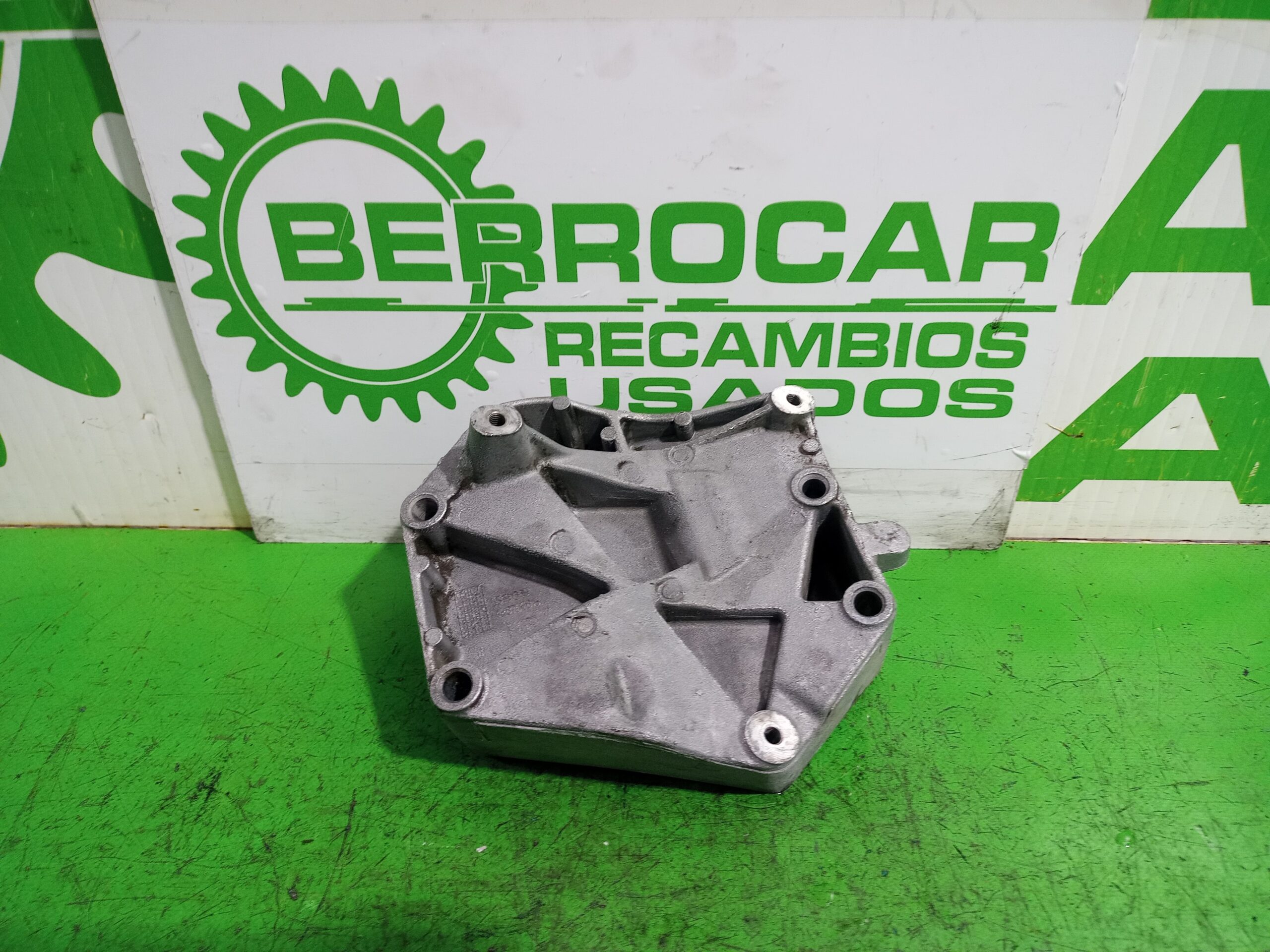 soporte_alternador_55191339_opel_zafira_b_1_9_cdti