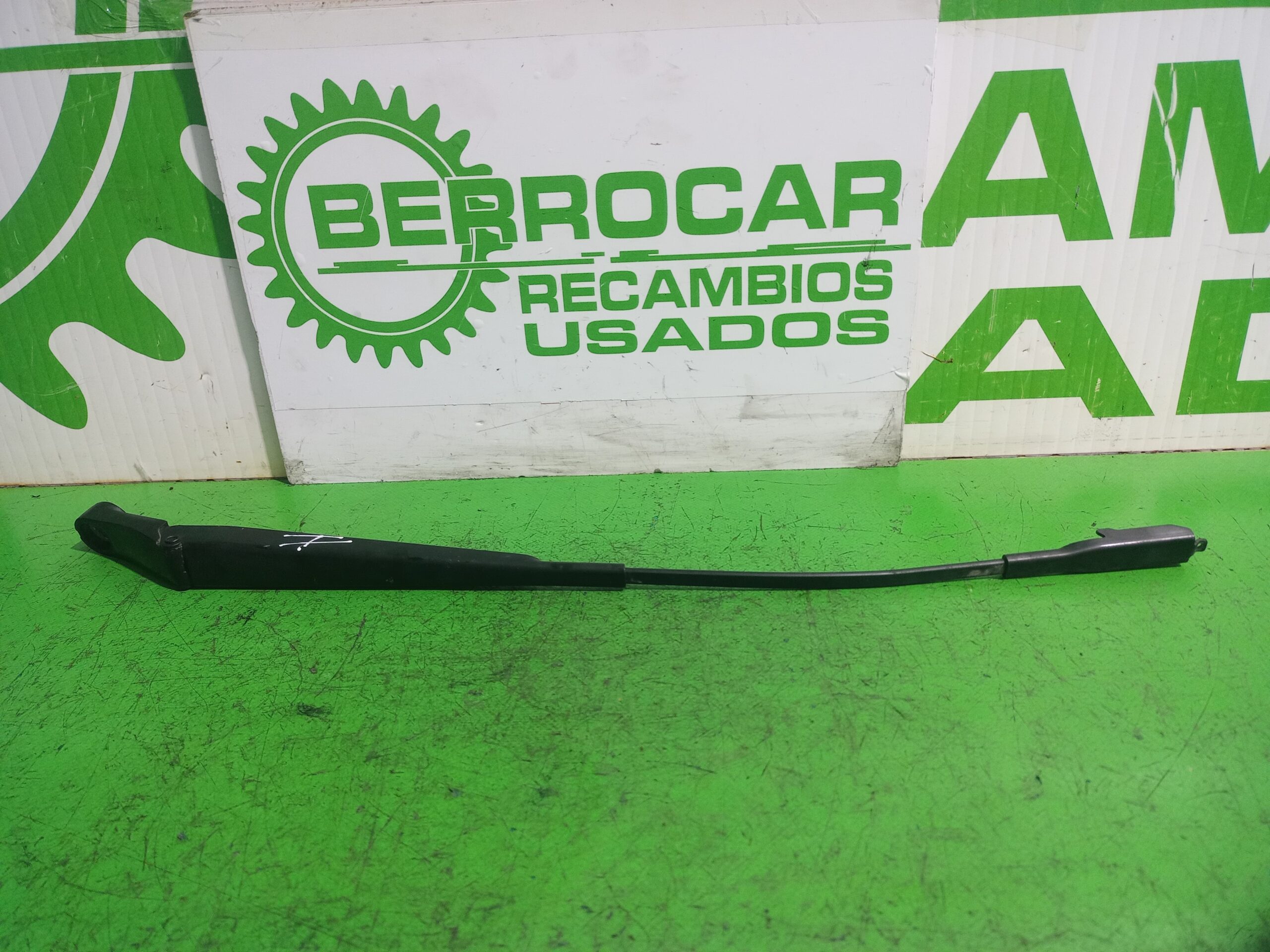 brazo_limpia_delantero_izquierdo_13145563_opel_zafira_b_1_9_cdti