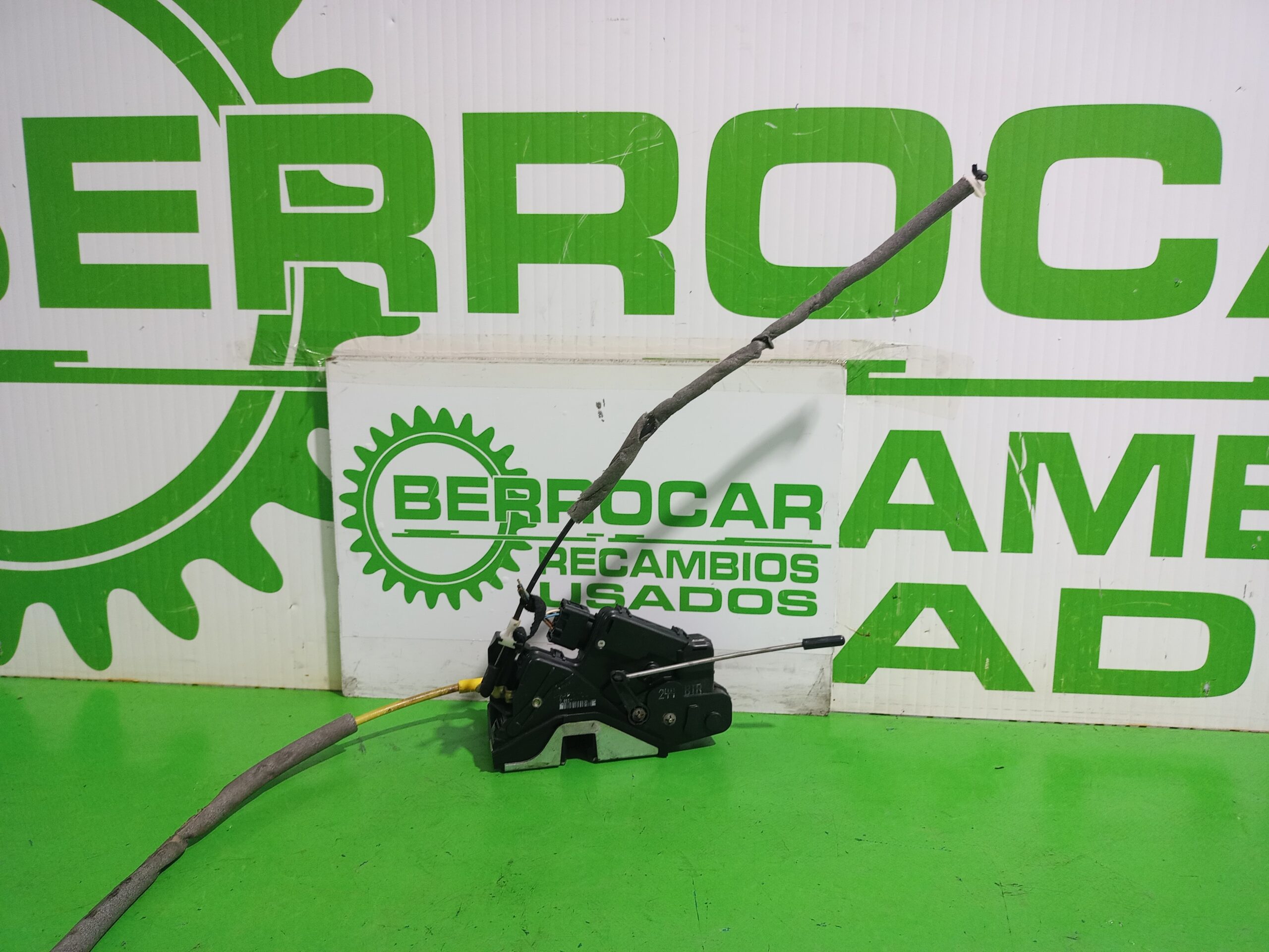 cerradura_puerta_delantera_derecha_51217011244_bmw_serie_3_berlina_e46_320d