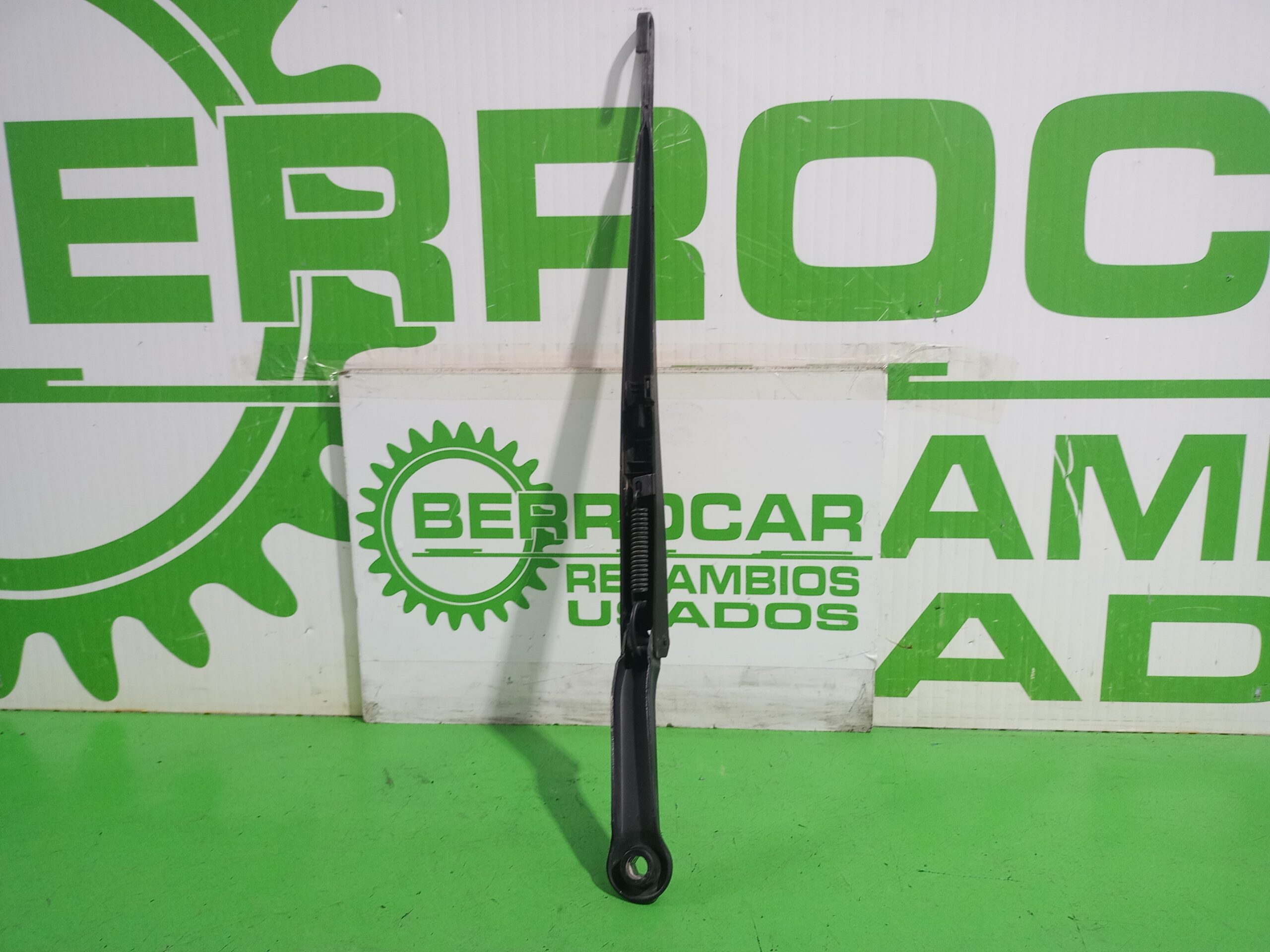 brazo_limpia_delantero_izquierdo_61617003931_bmw_serie_3_berlina_e46_320d