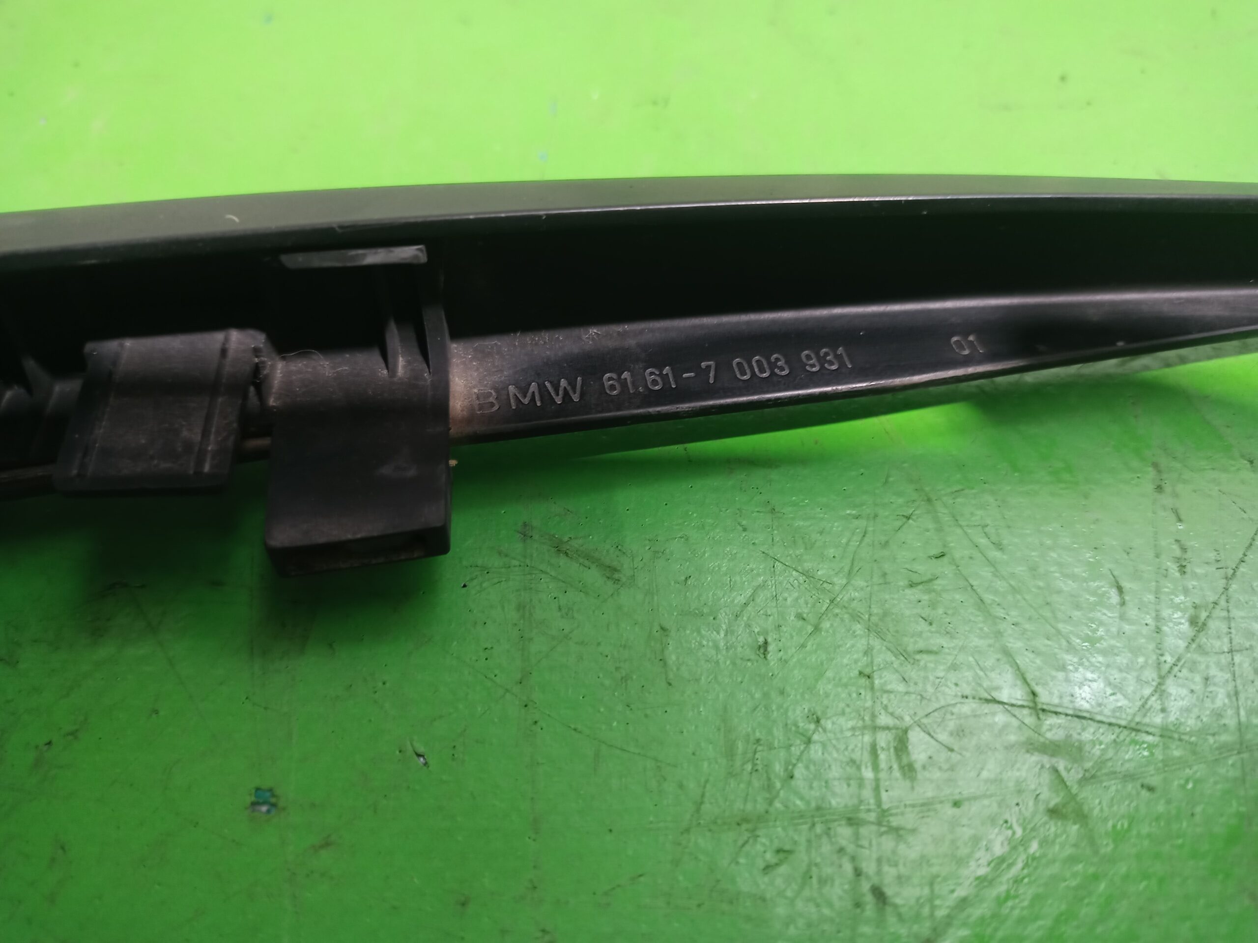 brazo_limpia_delantero_izquierdo_61617003931_bmw_serie_3_berlina_e46_320d