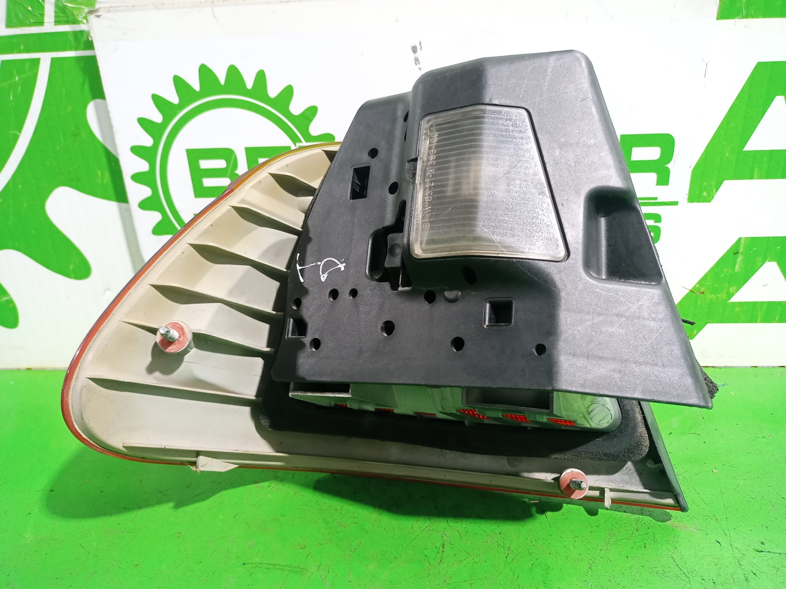 piloto_trasero_derecho_230022r2_63218364922_bmw_serie_3_berlina_e46_320d