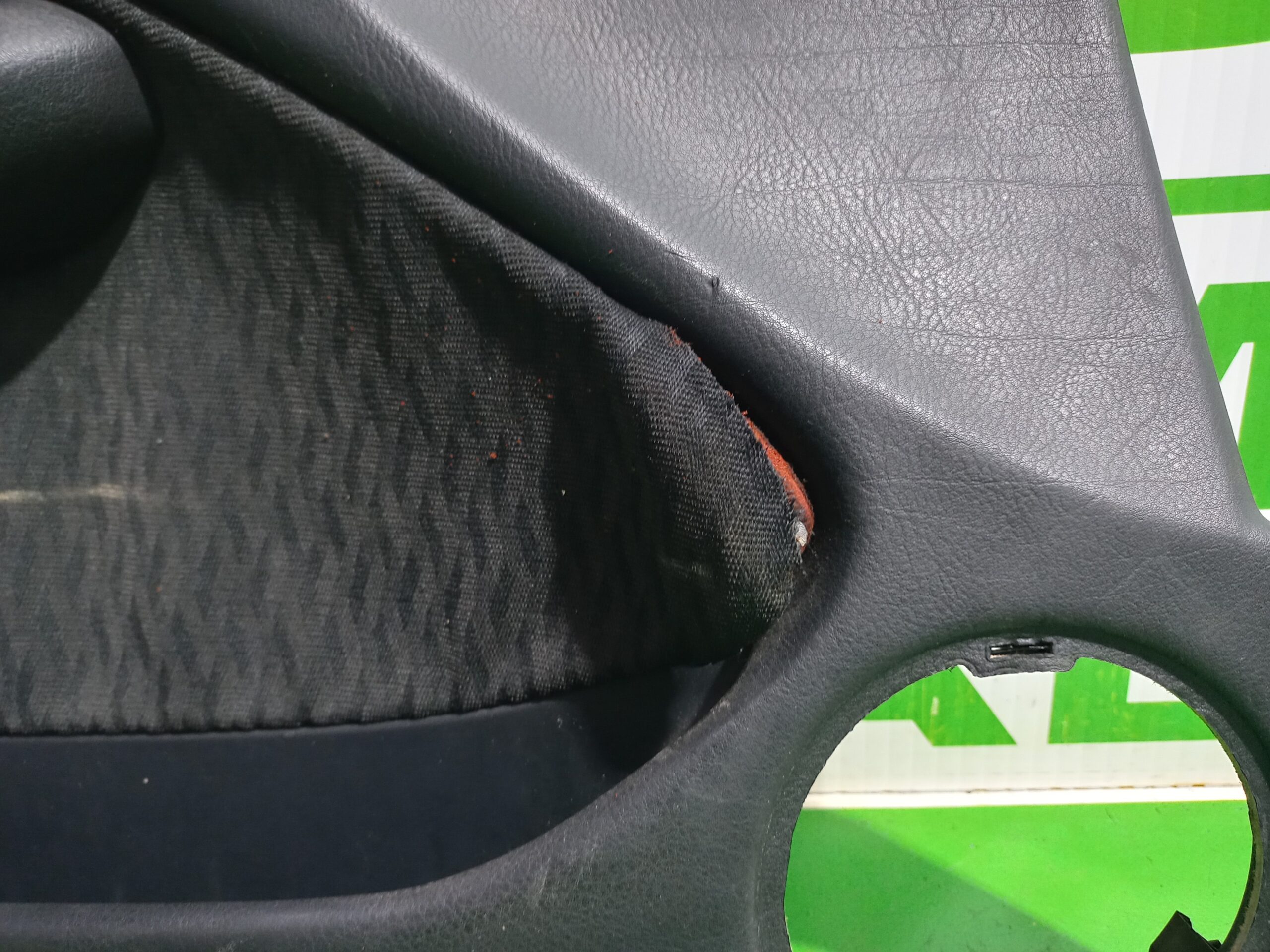 guarnecido_puerta_delantera_izquierda_51419121147_bmw_serie_3_berlina_e46_320d