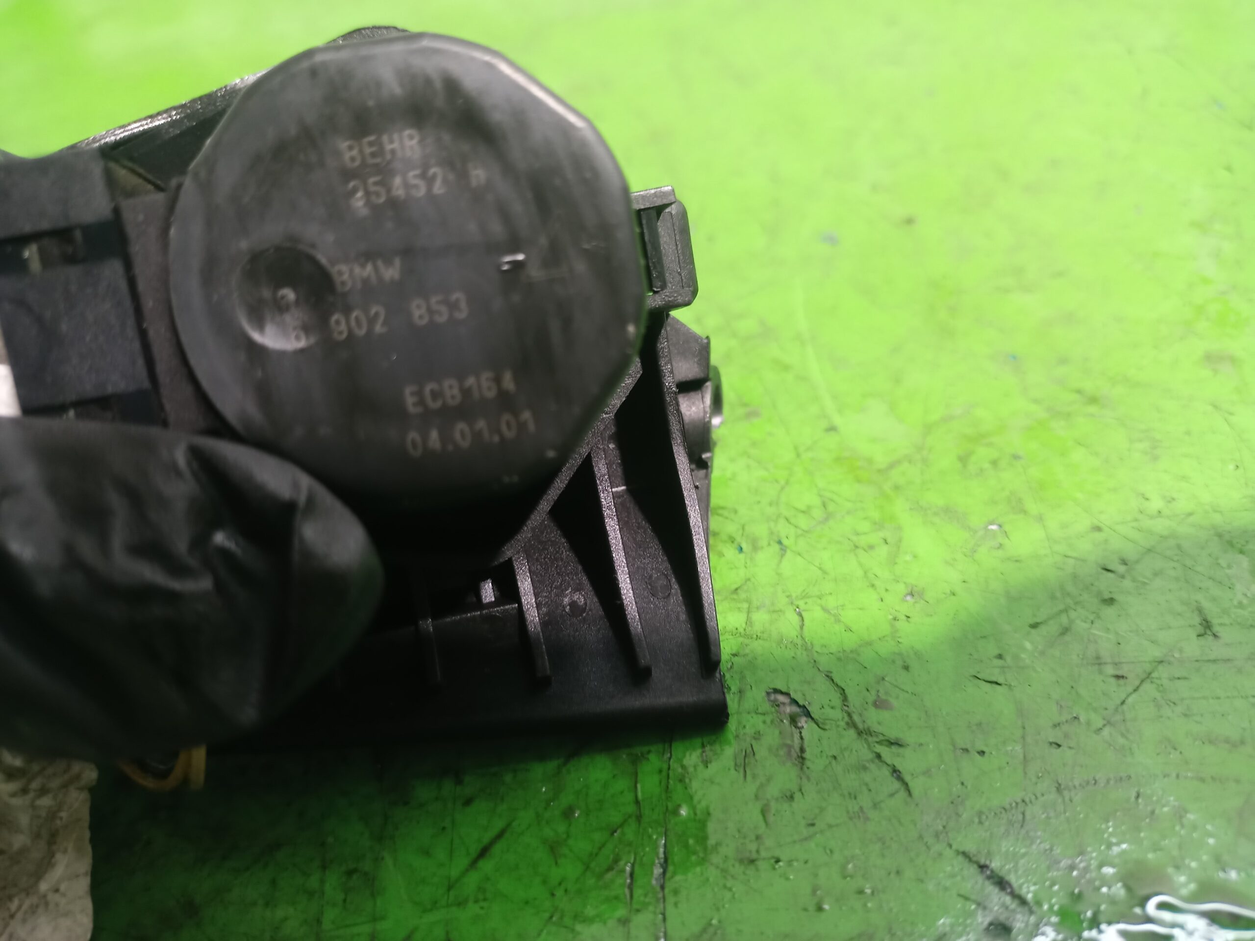 motor_apertura_trampillas_6902853_bmw_serie_3_berlina_e46_320d