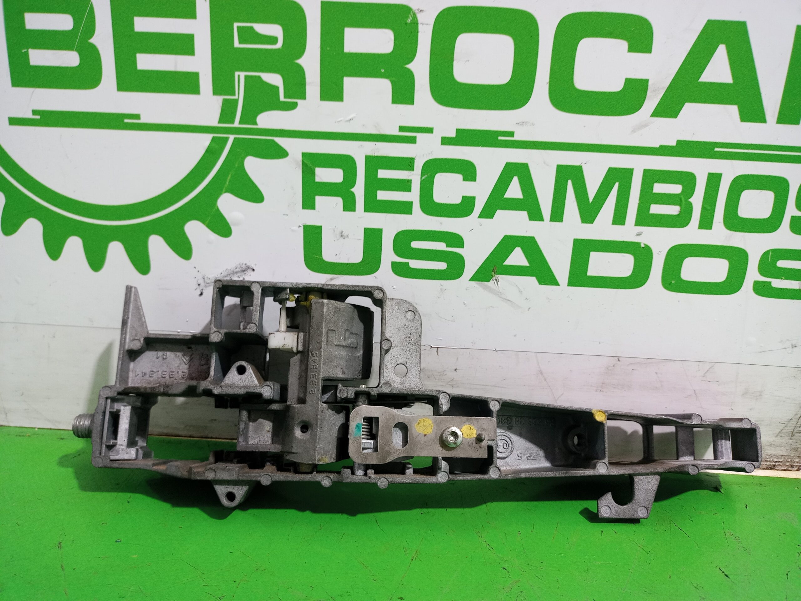 maneta_interior_delantera_izquierda_9656638380_citr_n_c4_berlina_1_6_16v_hdi