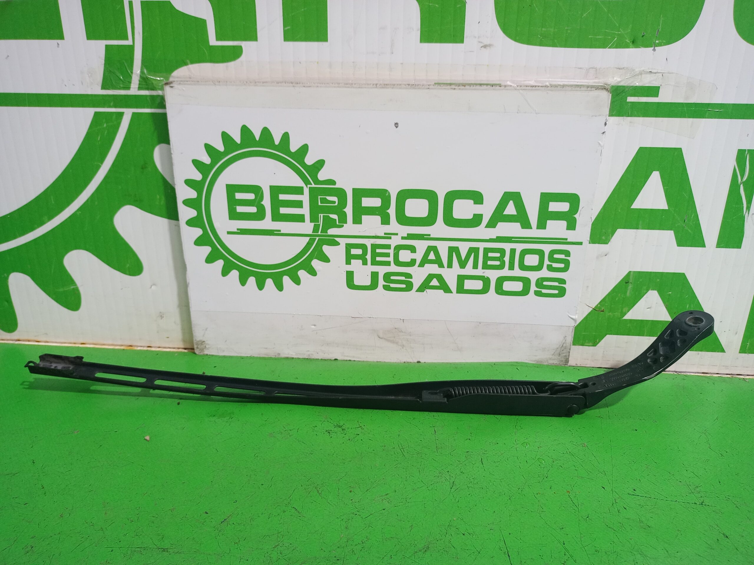 brazo_limpia_delantero_izquierdo_9656189480_citr_n_c4_berlina_1_6_16v_hdi