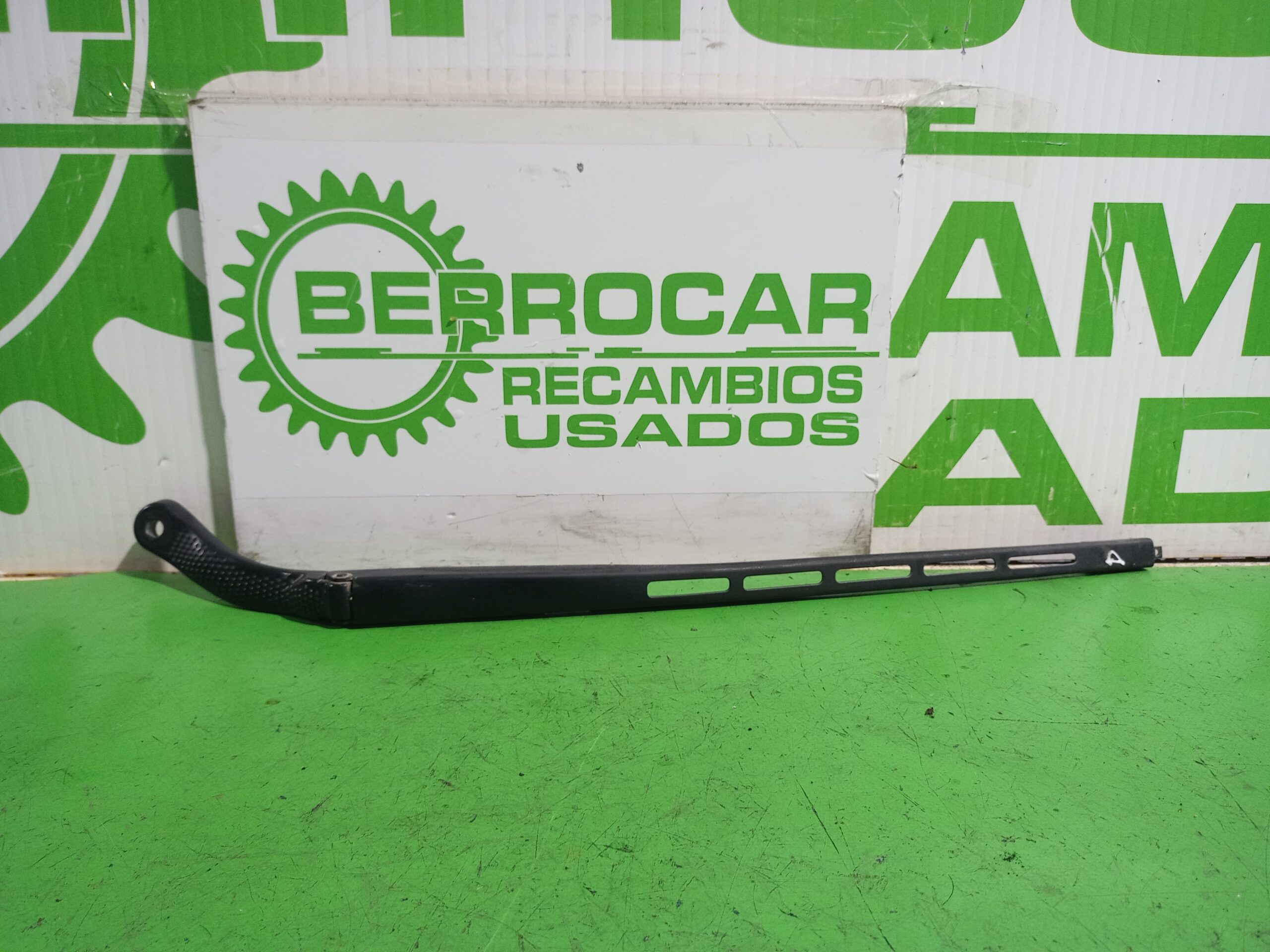 brazo_limpia_delantero_derecho_9656189480_peugeot_307_berlina_s2_1_6_16v_hdi