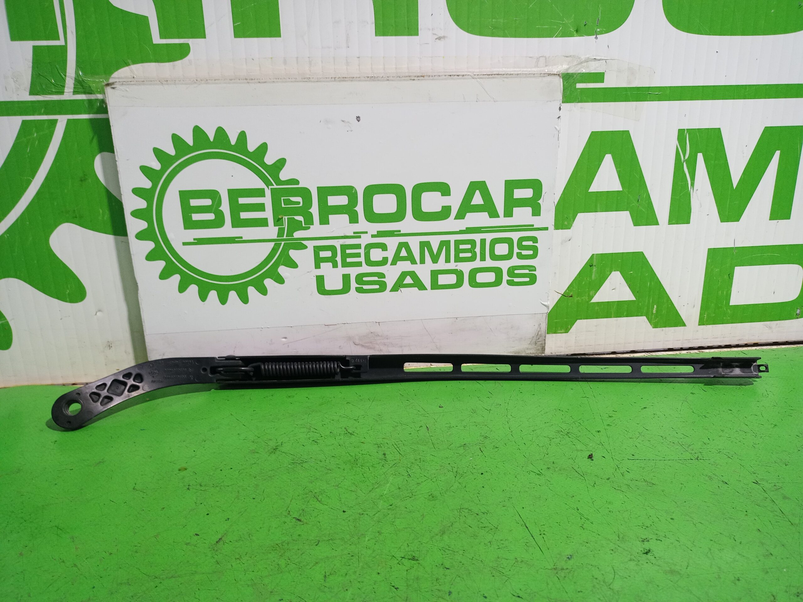 brazo_limpia_delantero_derecho_9656189480_peugeot_307_berlina_s2_1_6_16v_hdi