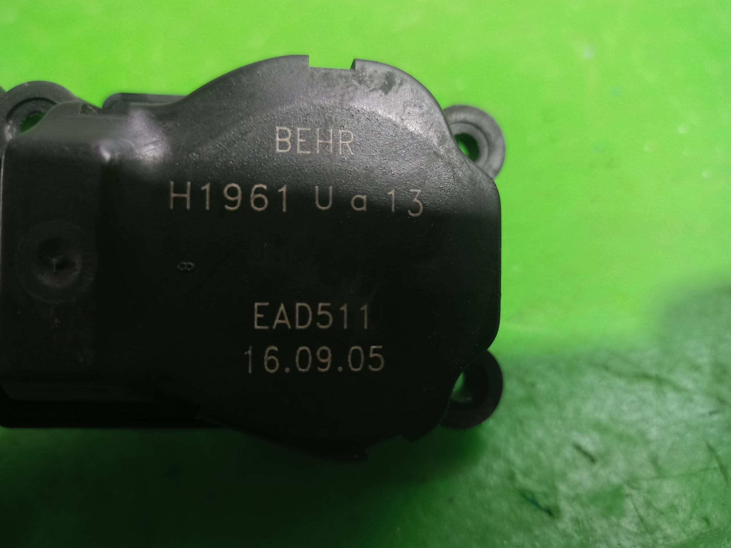 motor_apertura_trampilla_h1961ua13_peugeot_307_berlina_s2_1_6_16v_hdi