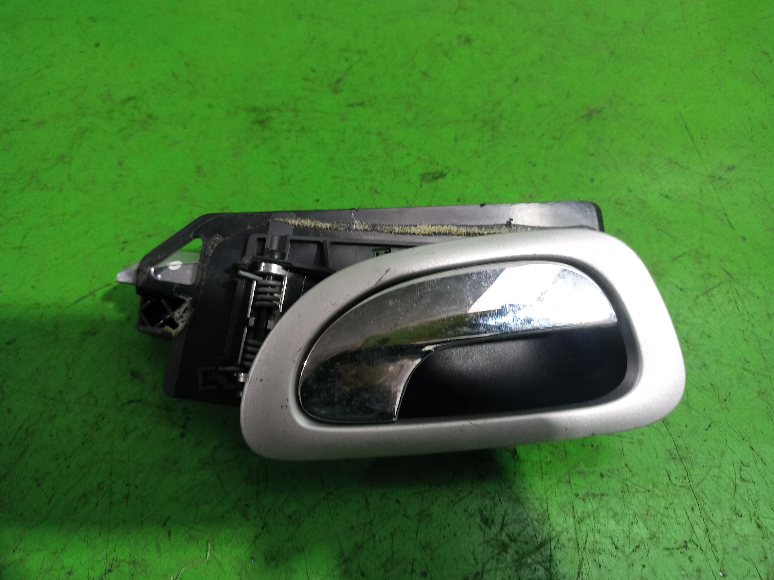 maneta_interior_delantera_derecha_9643604477_peugeot_307_berlina_s2_1_6_16v_hdi