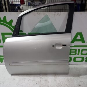 puerta_delantera_izquierda_124239_opel_zafira_b_cosmo