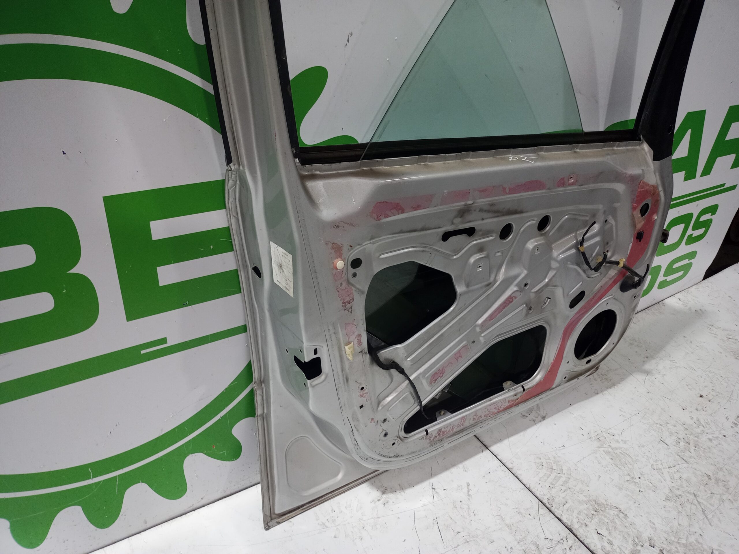 puerta_delantera_izquierda_124239_opel_zafira_b_cosmo