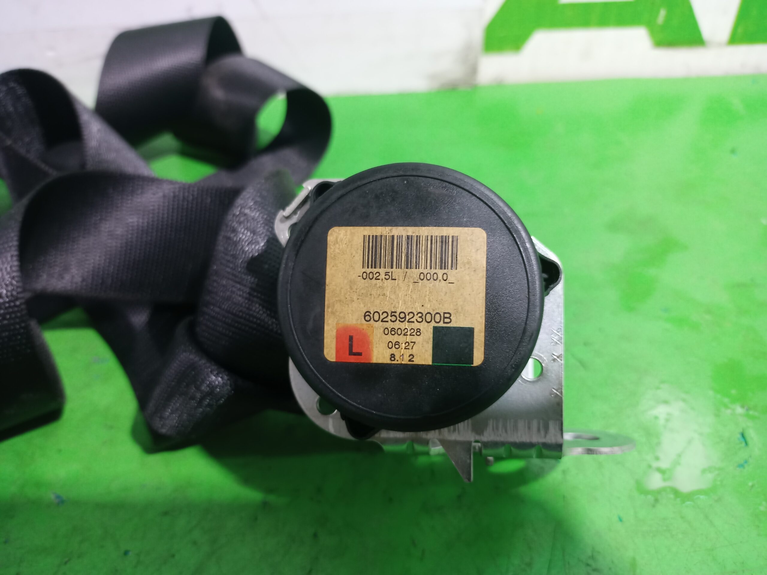 cinturon_de_seguridad_trasero_izquierdo_602592300b_opel_zafira_b_cosmo