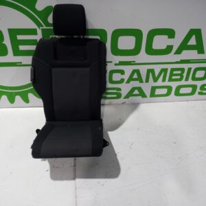 asientos_trasero_derecho_7256912_opel_zafira_b_cosmo