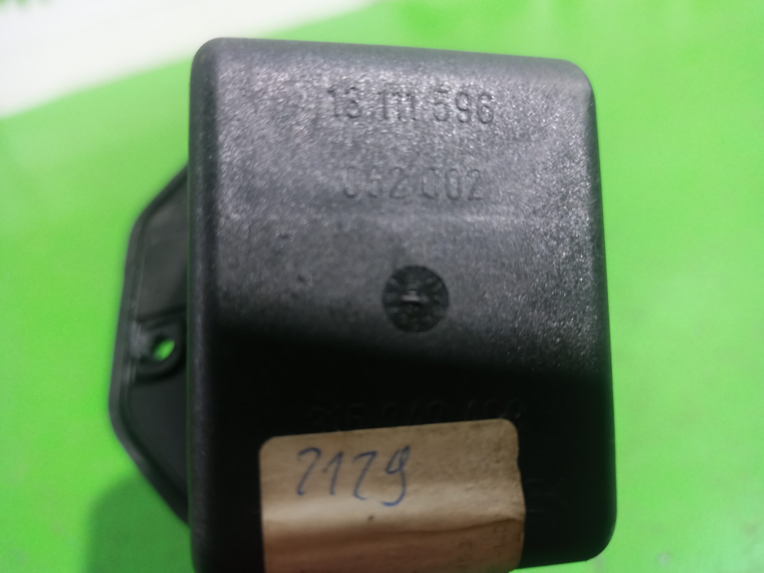 tapa_exterior_combustible_13111596_opel_zafira_b_cosmo