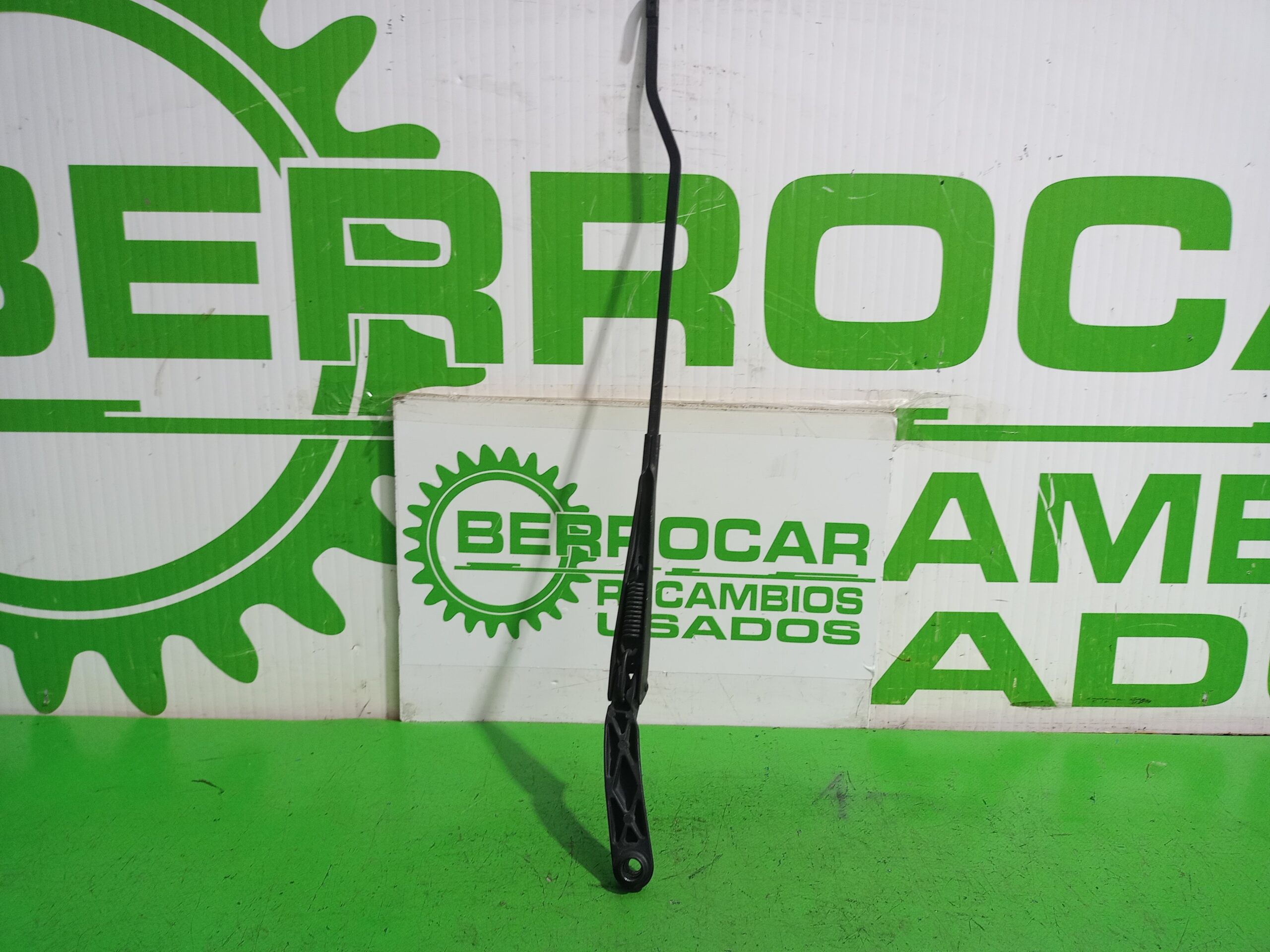 brazo_limpia_delantero_derecho_6429j8_peugeot_partner_s1_2_0_hdi_cat