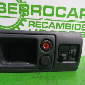 moldura_9635807077_peugeot_partner_s1_2_0_hdi_cat