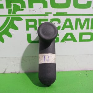 maneta_elevalunas_trasera_izquierda_90247150_opel_corsa_d_1_3_16v_cdti