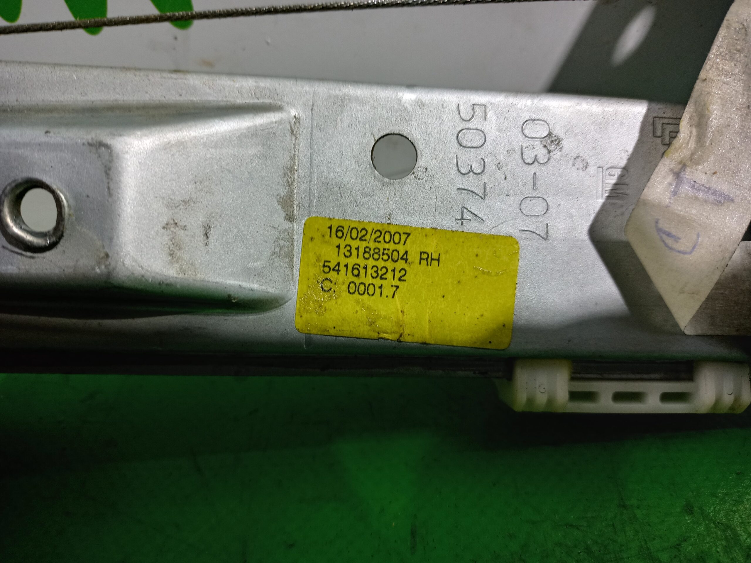 elevalunas_trasero_derecho_13188504_opel_corsa_d_1_3_16v_cdti