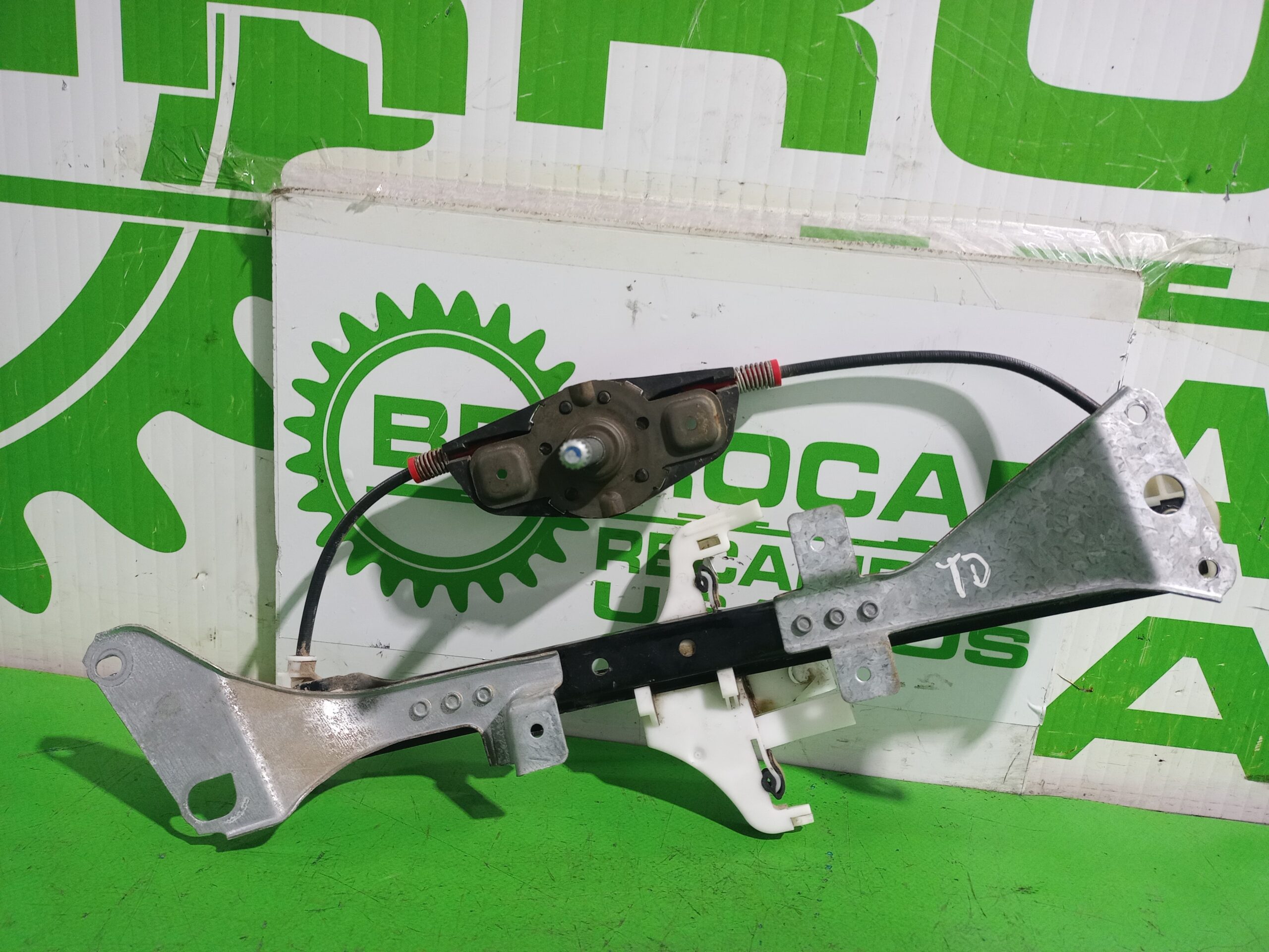 elevalunas_trasero_derecho_a27001an_ford_fiesta_cbk_ambiente