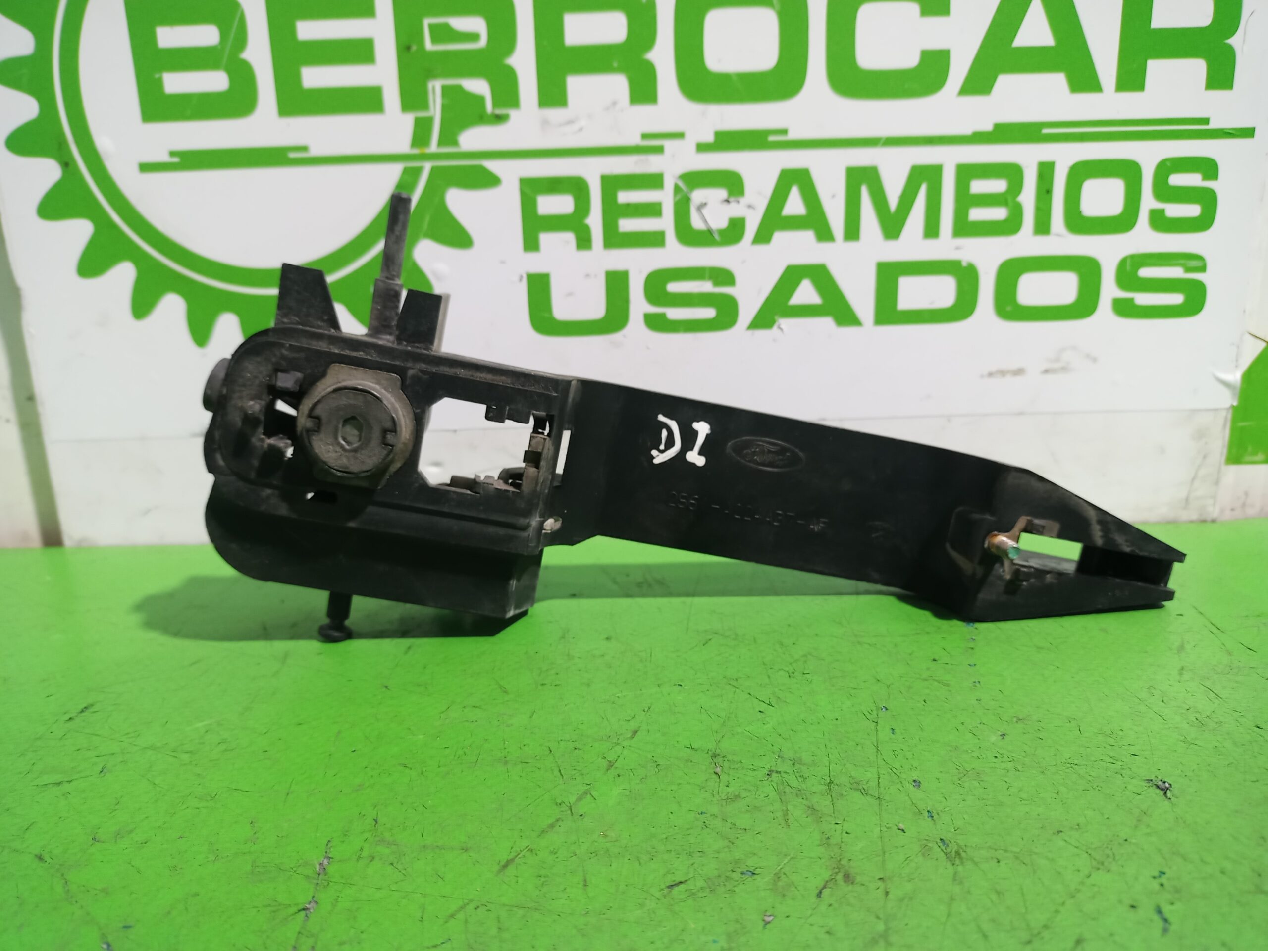 maneta_exterior_delantera_izquierda_a224a37_ford_fiesta_cbk_ambiente