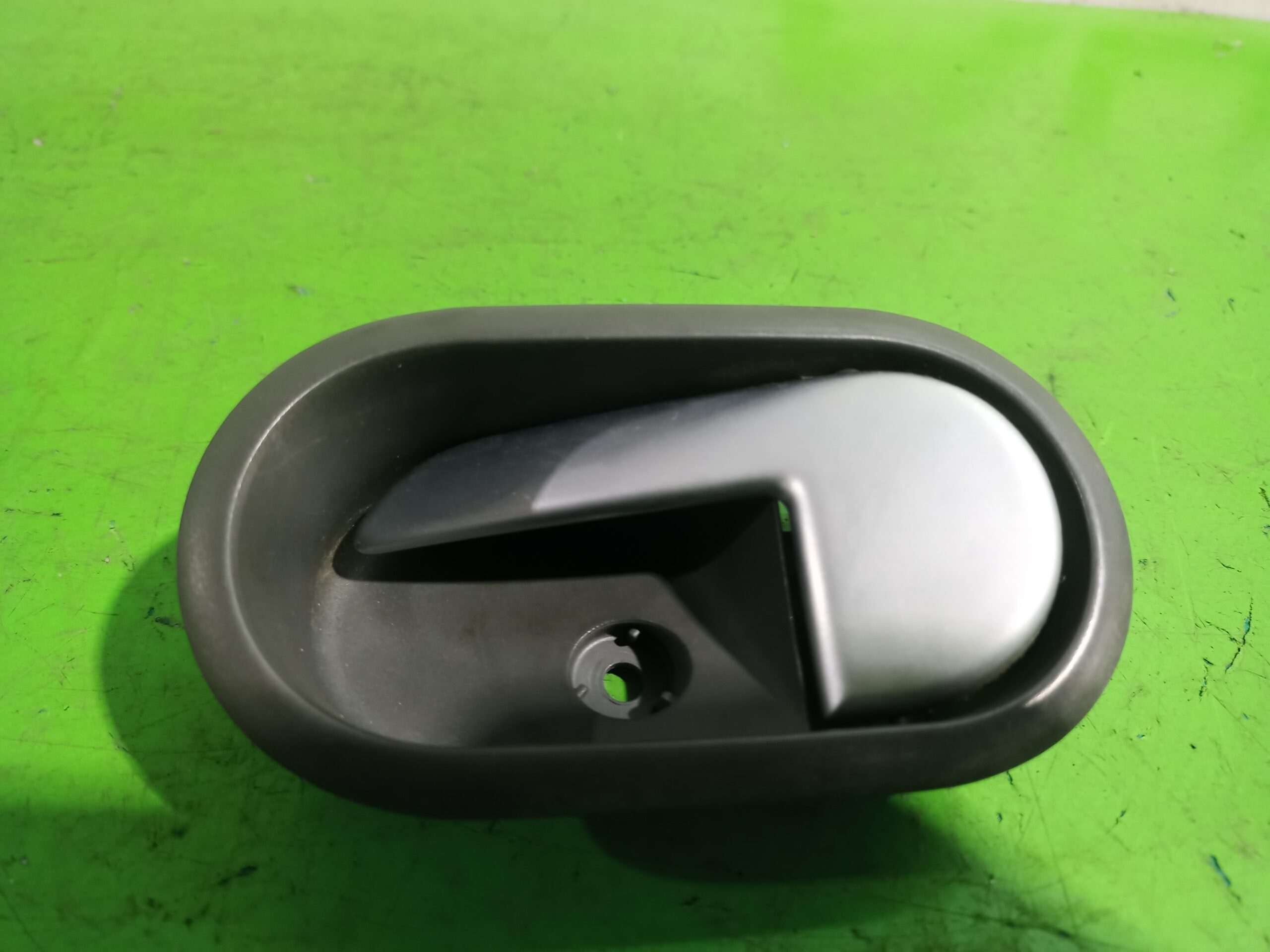 maneta_interior_delantera_izquierda_6s61a22600aaw_ford_fiesta_cbk_ambiente