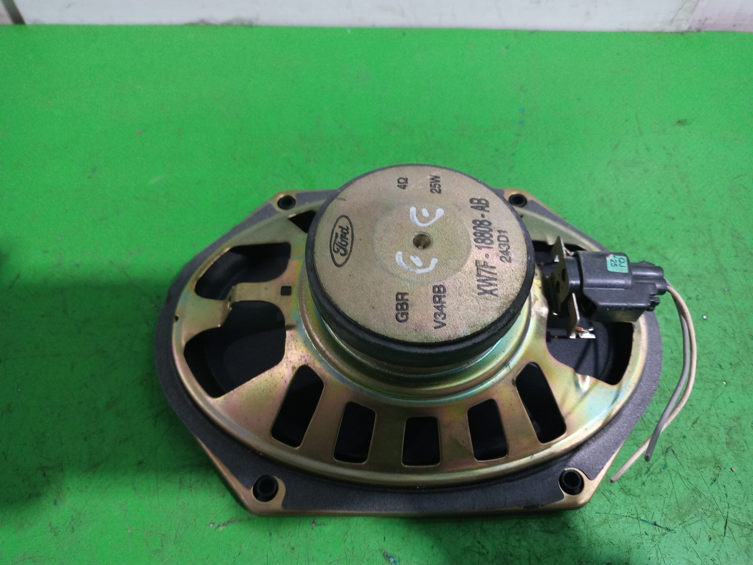 altavoz_xw7f18808_ford_fiesta_cbk_ambiente