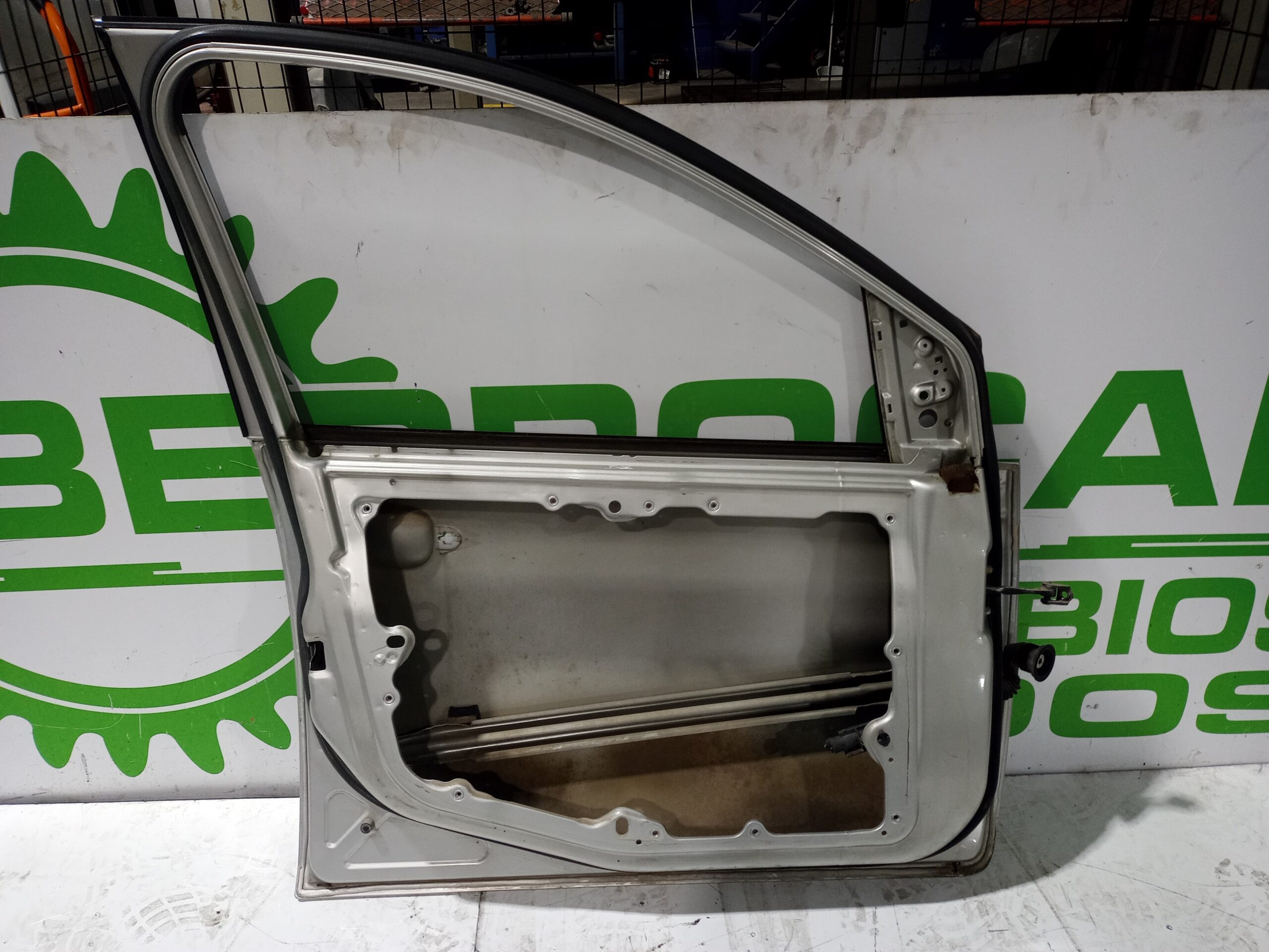 puerta_delantera_izquierda_1692524_ford_fiesta_cbk_ambiente