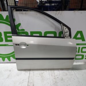 puerta_delantera_derecha_1692523_ford_fiesta_cbk_ambiente